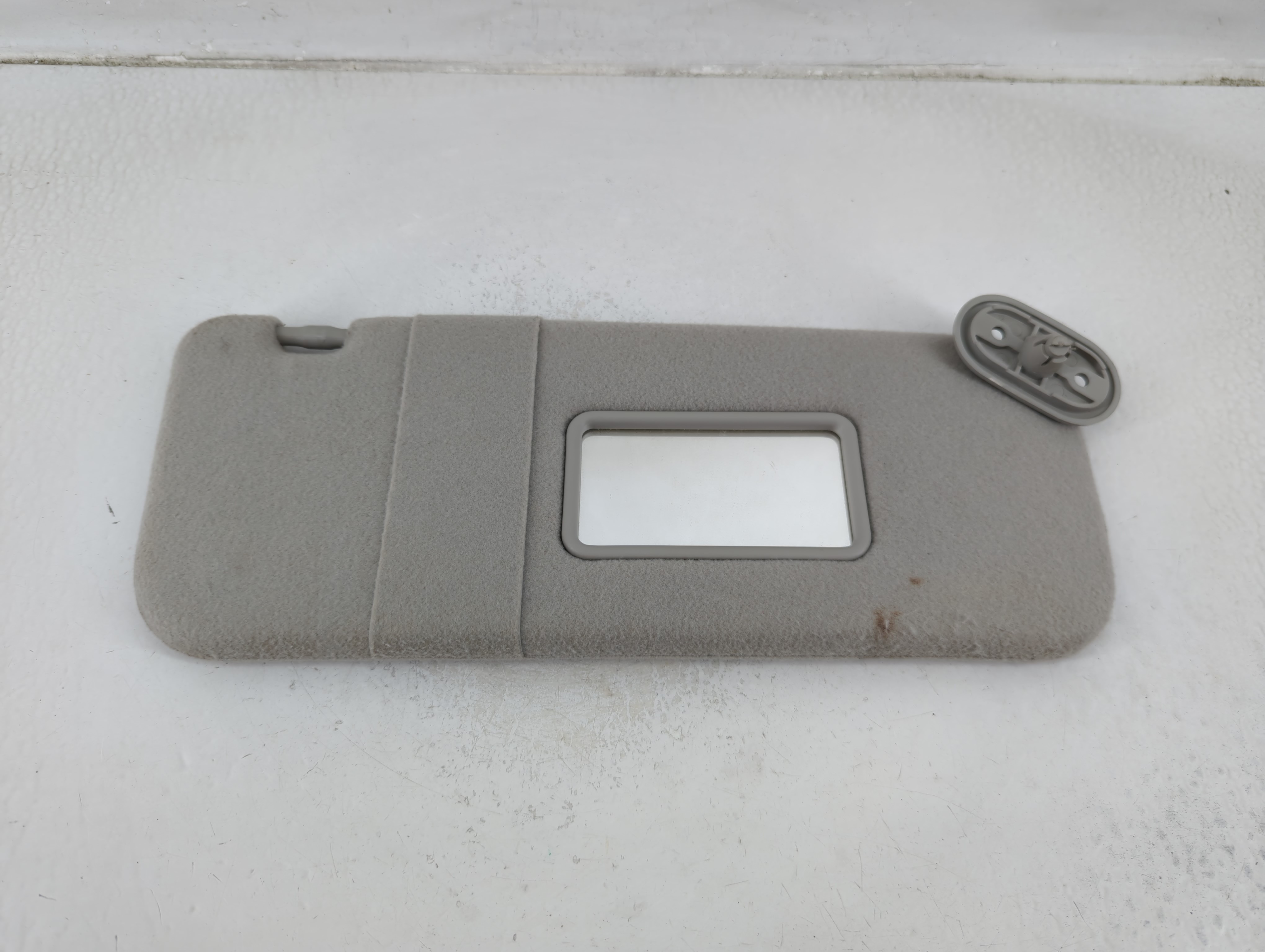 2005-2008 Toyota Corolla Passenger Sun Visor Mirror Right Sunvisor Gray 1175672 - Oemusedautoparts1.com