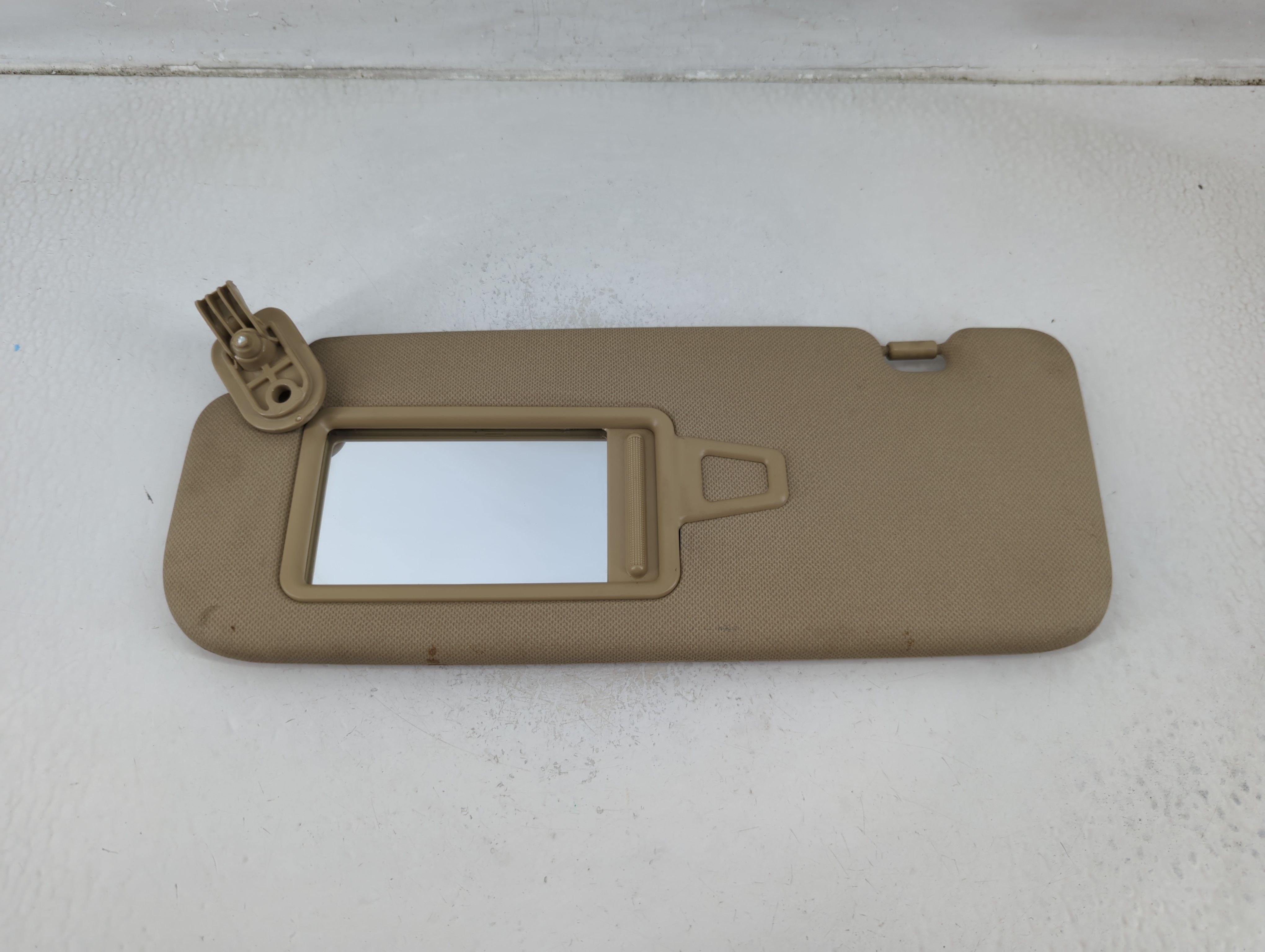 2012-2013 Hyundai Accent Driver Sun Visor Mirror Left Sunvisor Beige 1175699 - Oemusedautoparts1.com