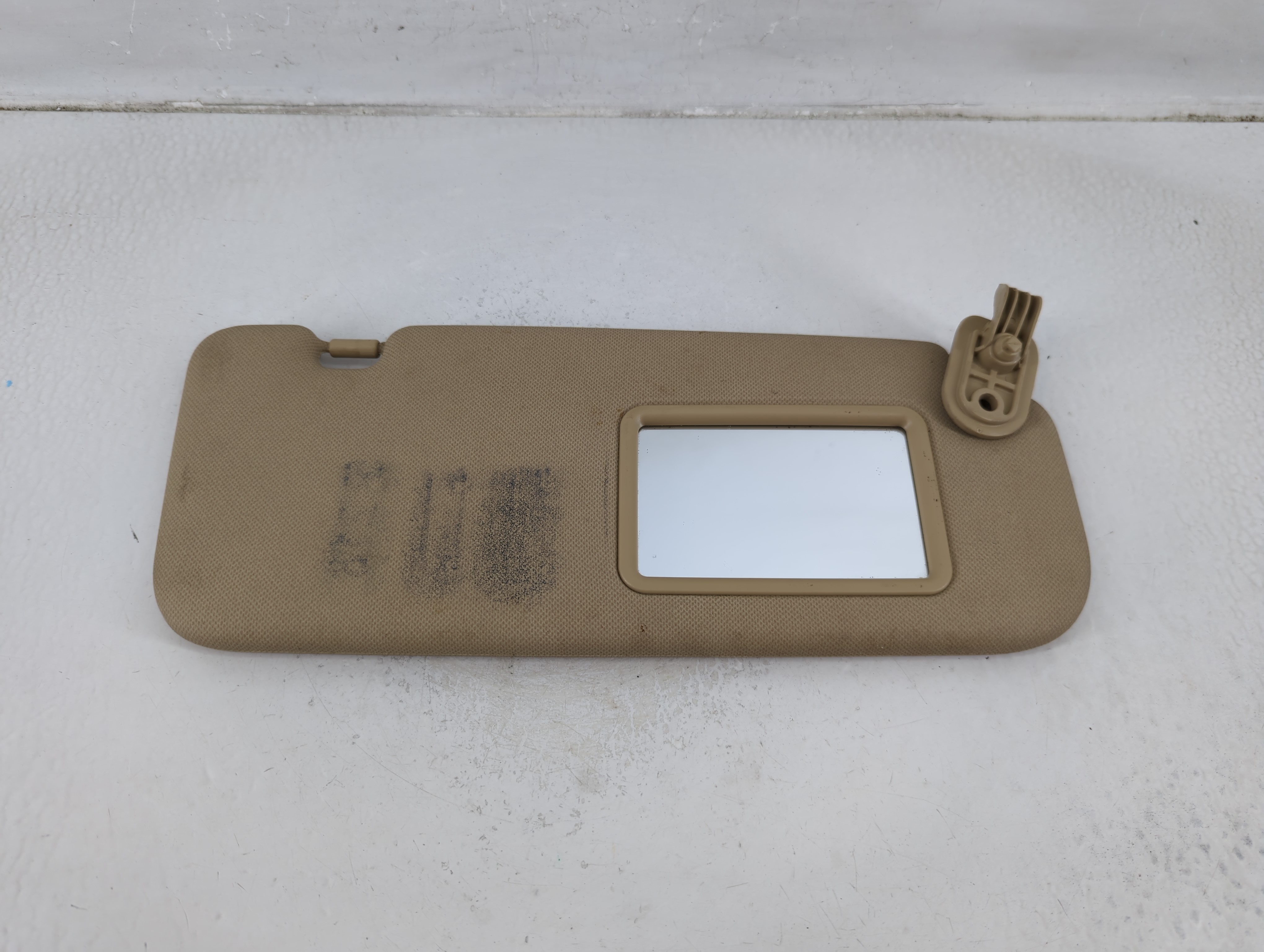 2012-2013 Hyundai Accent Passenger Sun Visor Mirror Right Sunvisor Beige 1175702 - Oemusedautoparts1.com