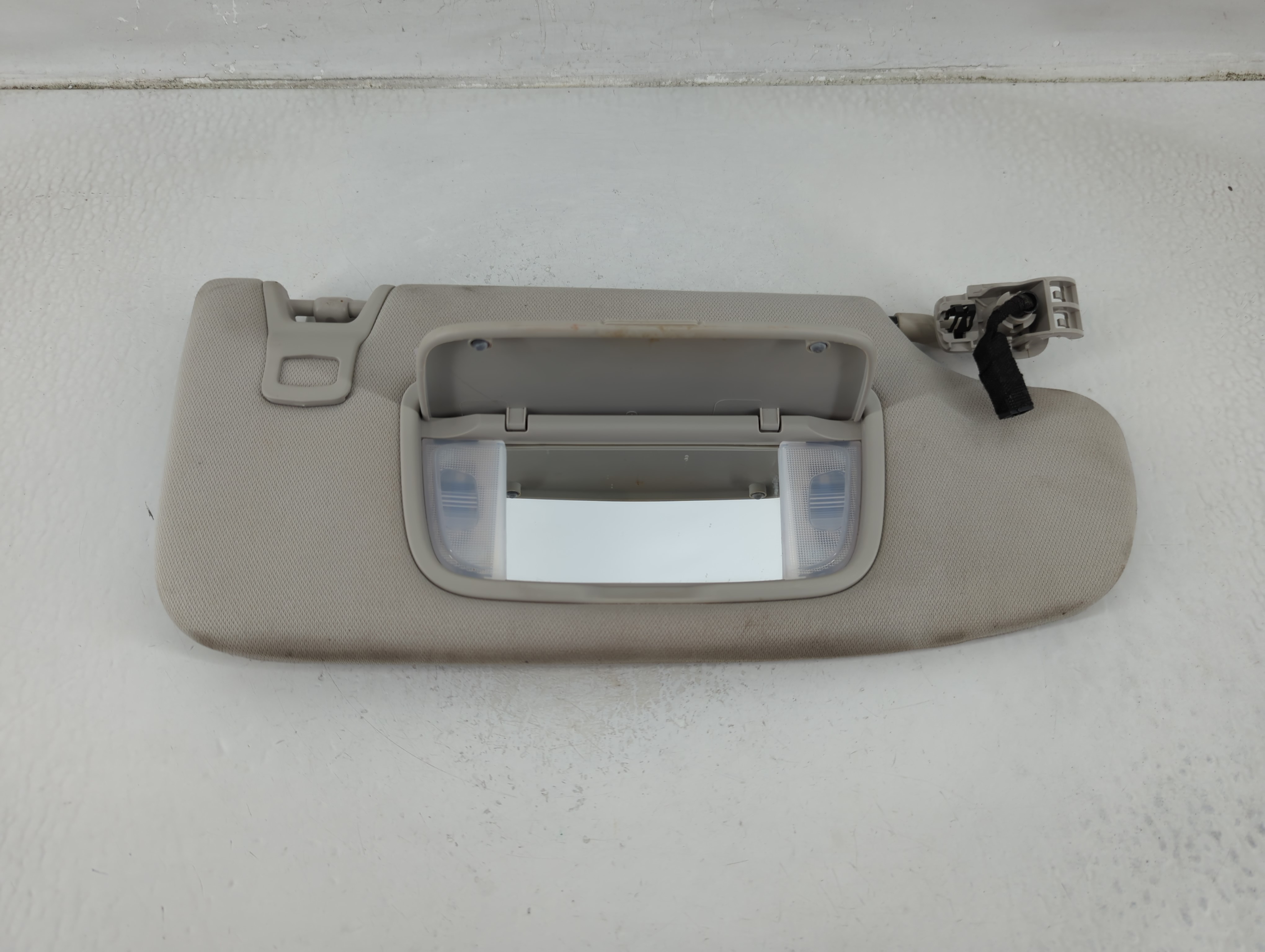 2015-2016 Ford Fusion Passenger Sun Visor Mirror Right Sunvisor Ivory 1175703 - Oemusedautoparts1.com