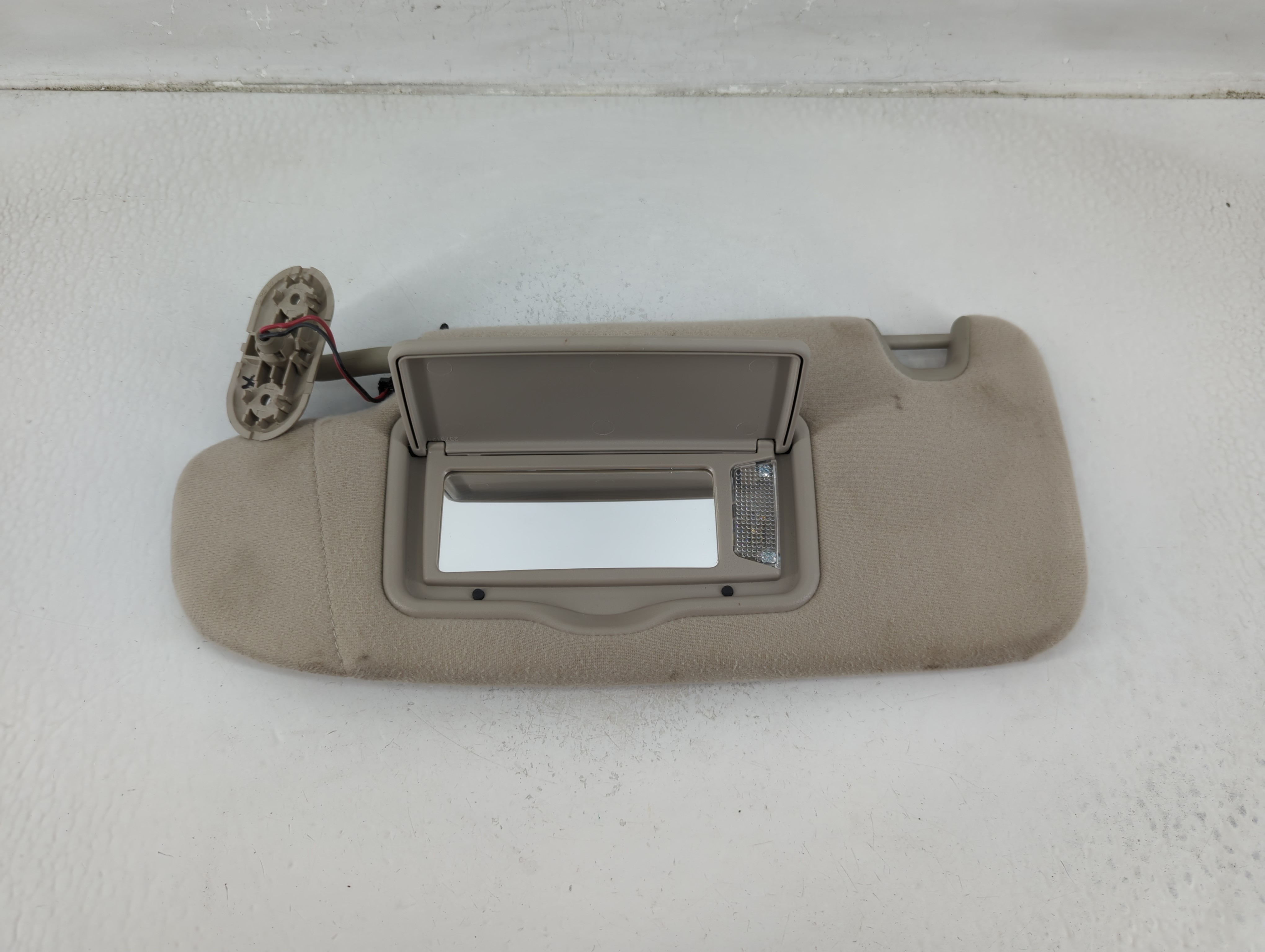2006-2009 Mercury Milan Driver Sun Visor Mirror Left Sunvisor Gray 1175709 - Oemusedautoparts1.com