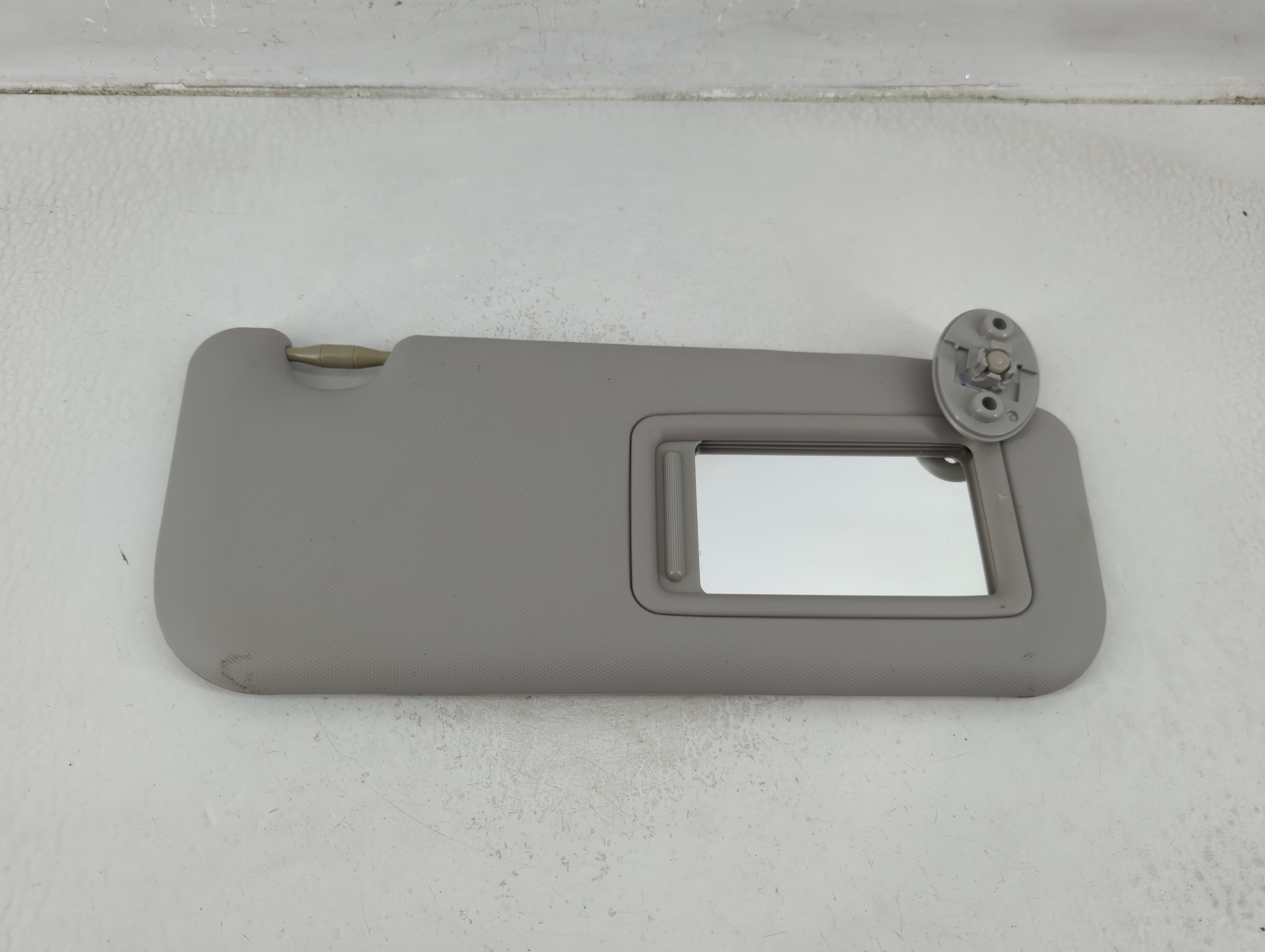 2014-2016 Toyota Corolla Passenger Sun Visor Mirror Right Sunvisor Gray 1175718 - Oemusedautoparts1.com