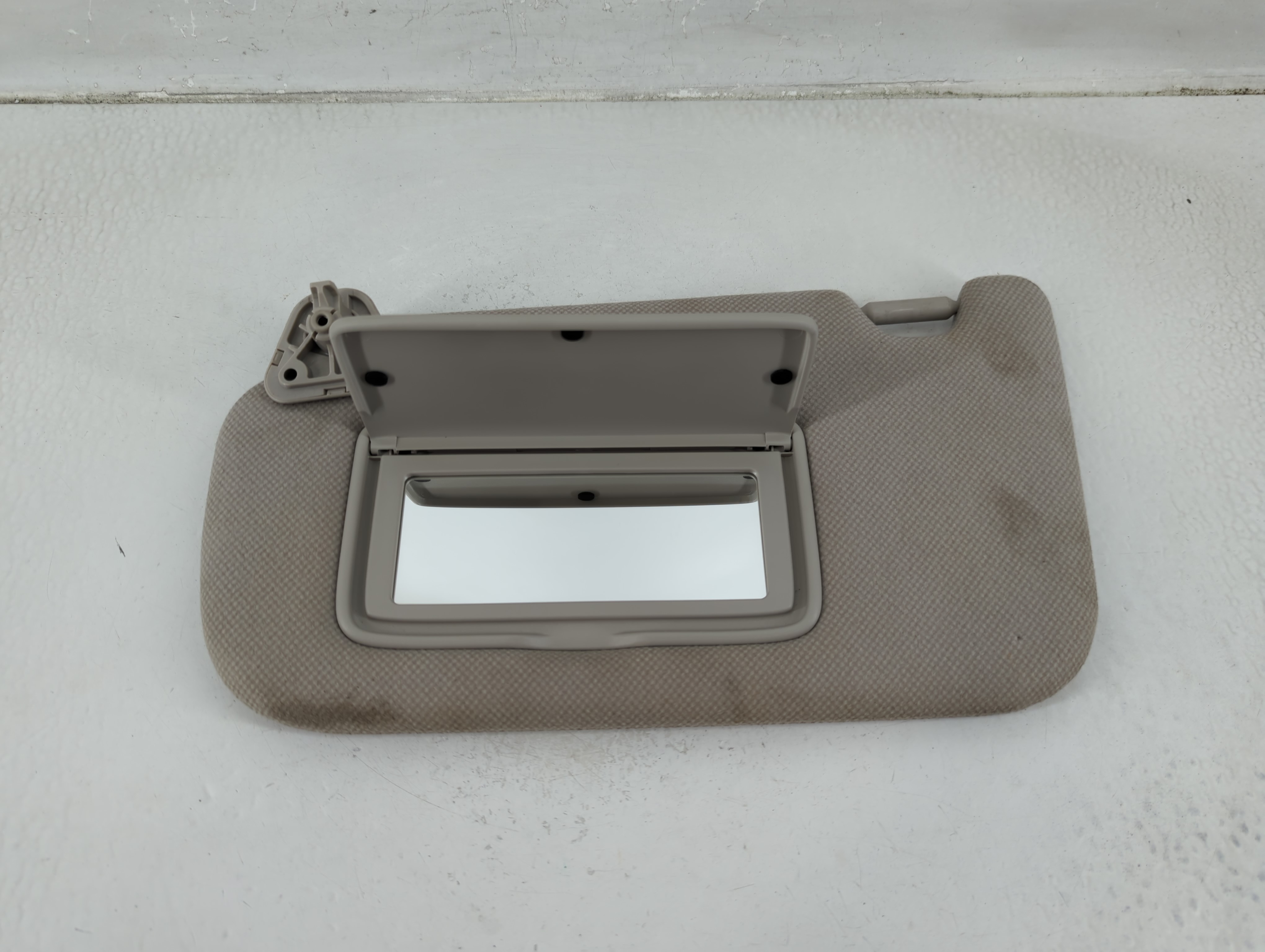 2013-2019 Nissan Sentra Driver Sun Visor Mirror Left Sunvisor Gray 1175723 - Oemusedautoparts1.com