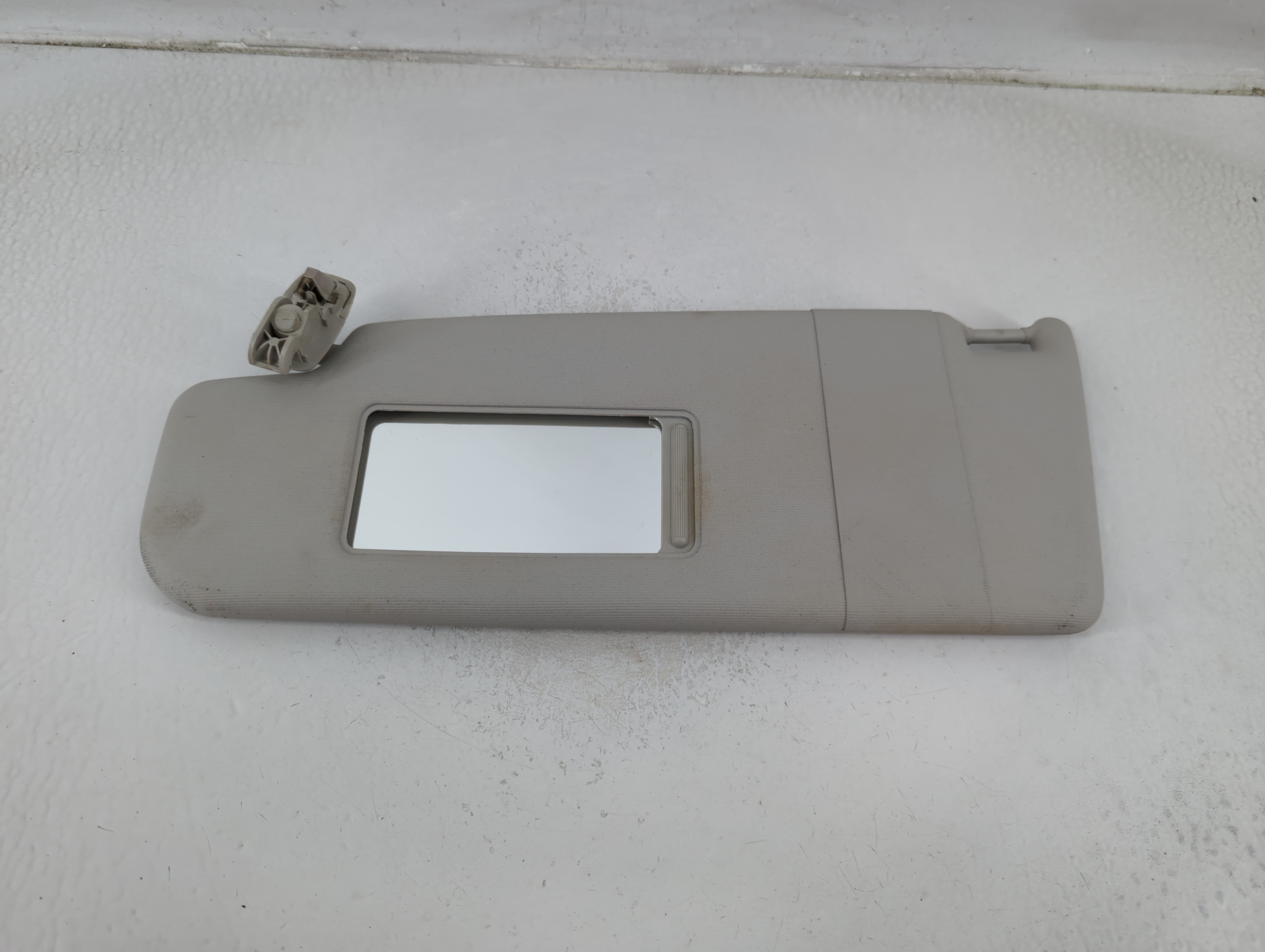 2011-2018 Volkswagen Jetta Driver Sun Visor Mirror Left Sunvisor Grey 1175736 - Oemusedautoparts1.com