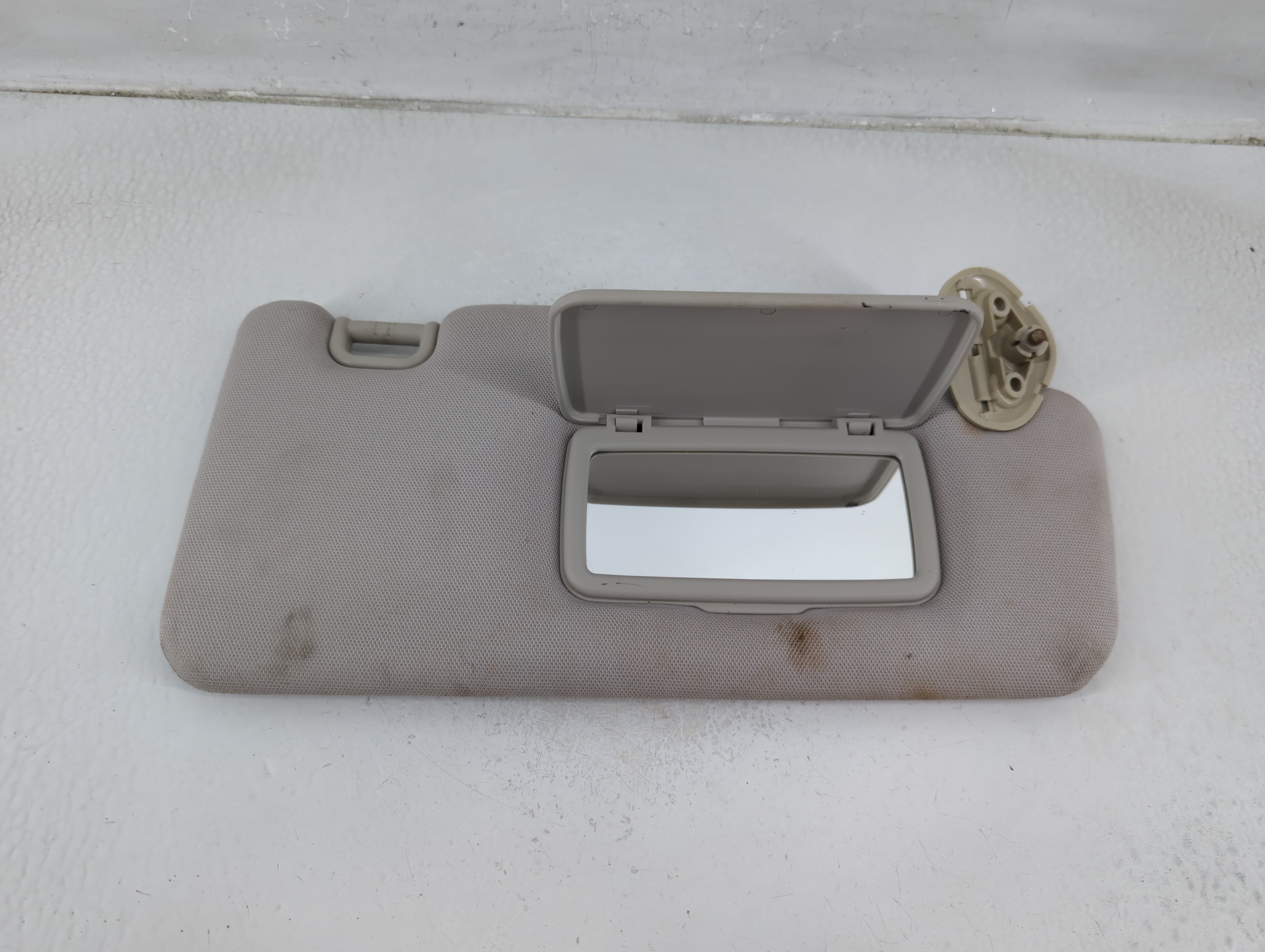 2015-2016 Subaru Impreza Passenger Sun Visor Mirror Right Sunvisor Grey 1175749 - Oemusedautoparts1.com
