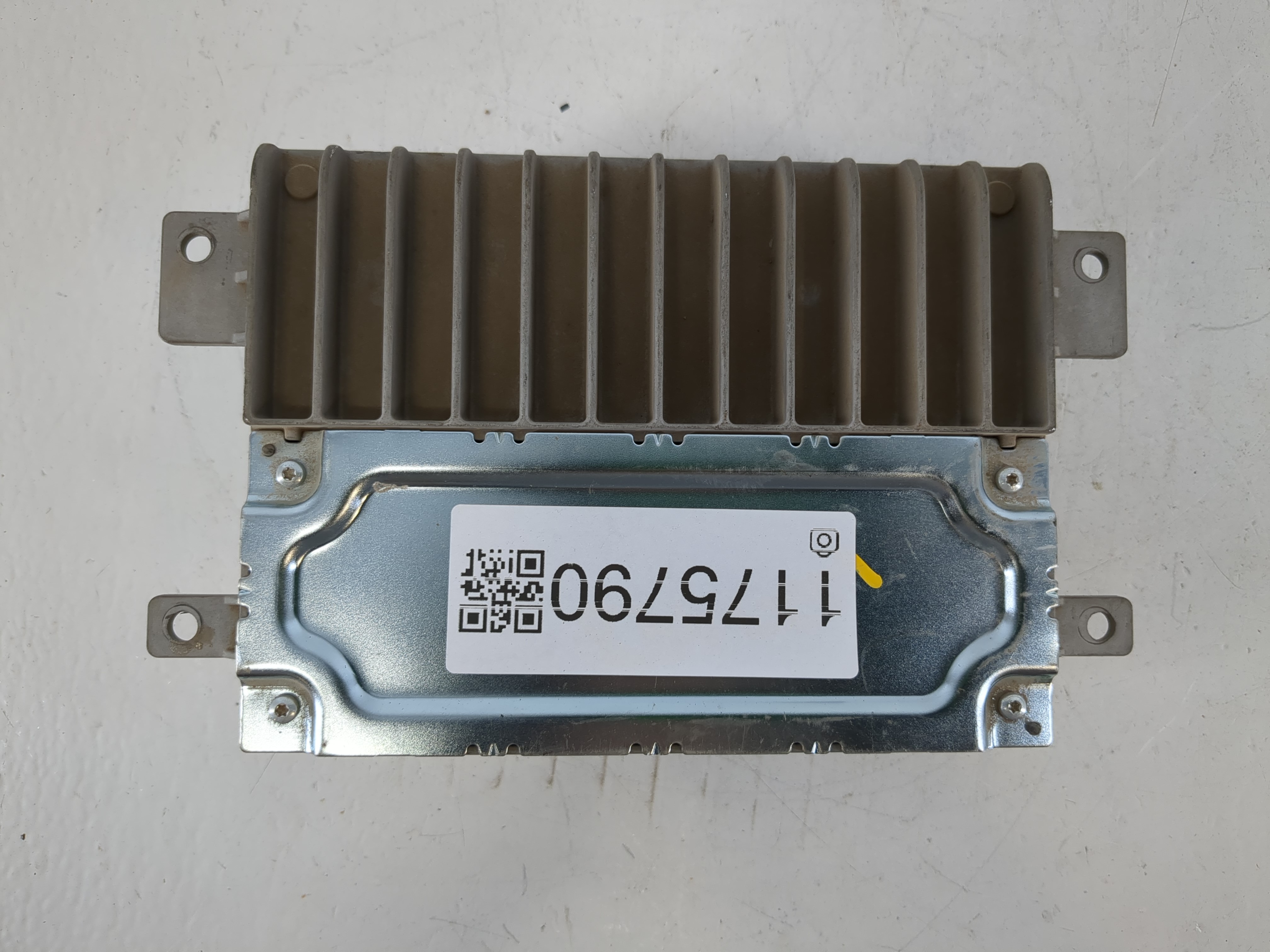 Picture of 2017-2018 Chrysler Pacifica Am Fm Cd Player Radio Receiver 1175790