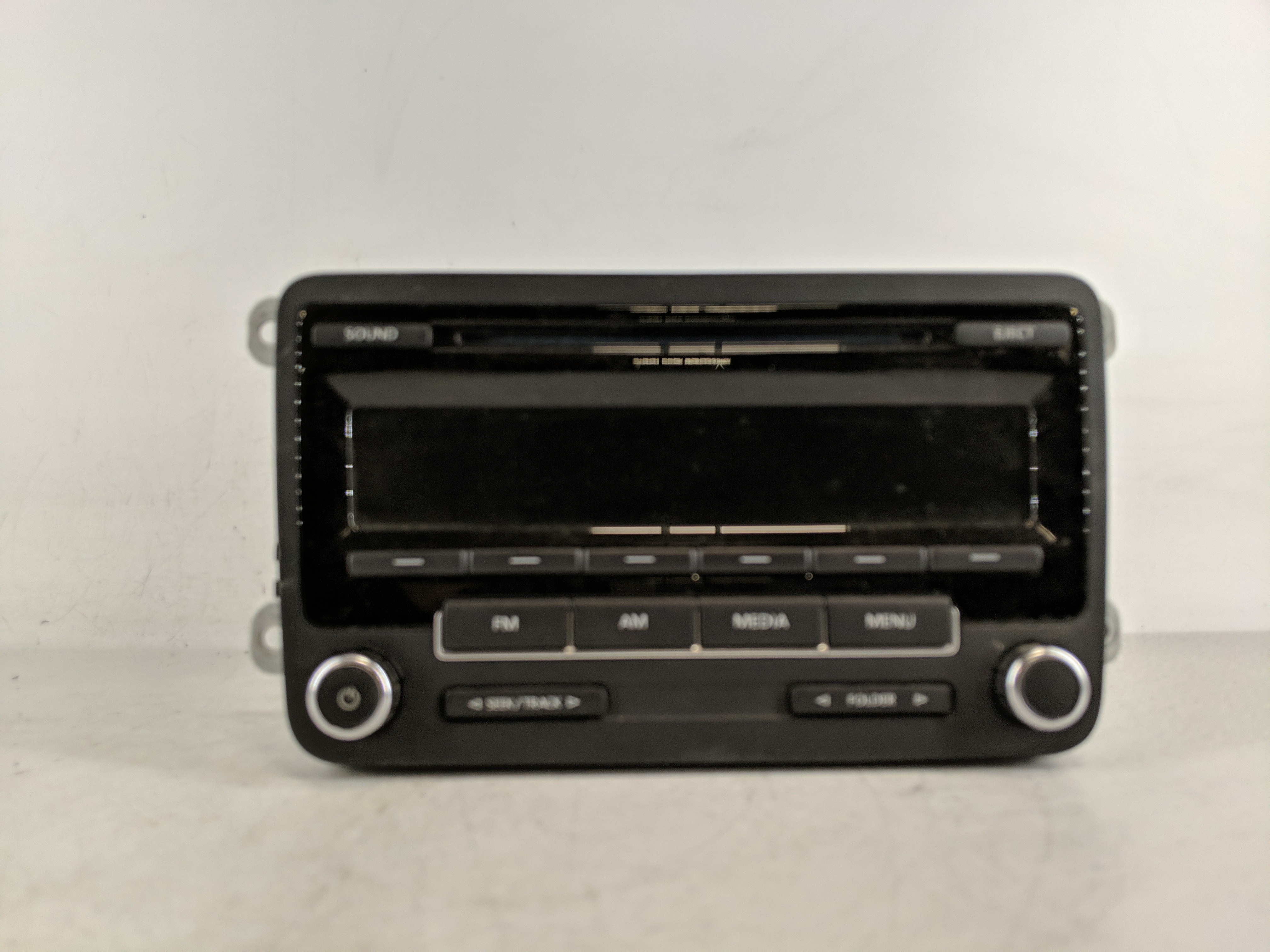 Picture of 2012-2016 Volkswagen Beetle Am Fm Cd Player Radio Receiver 1175881