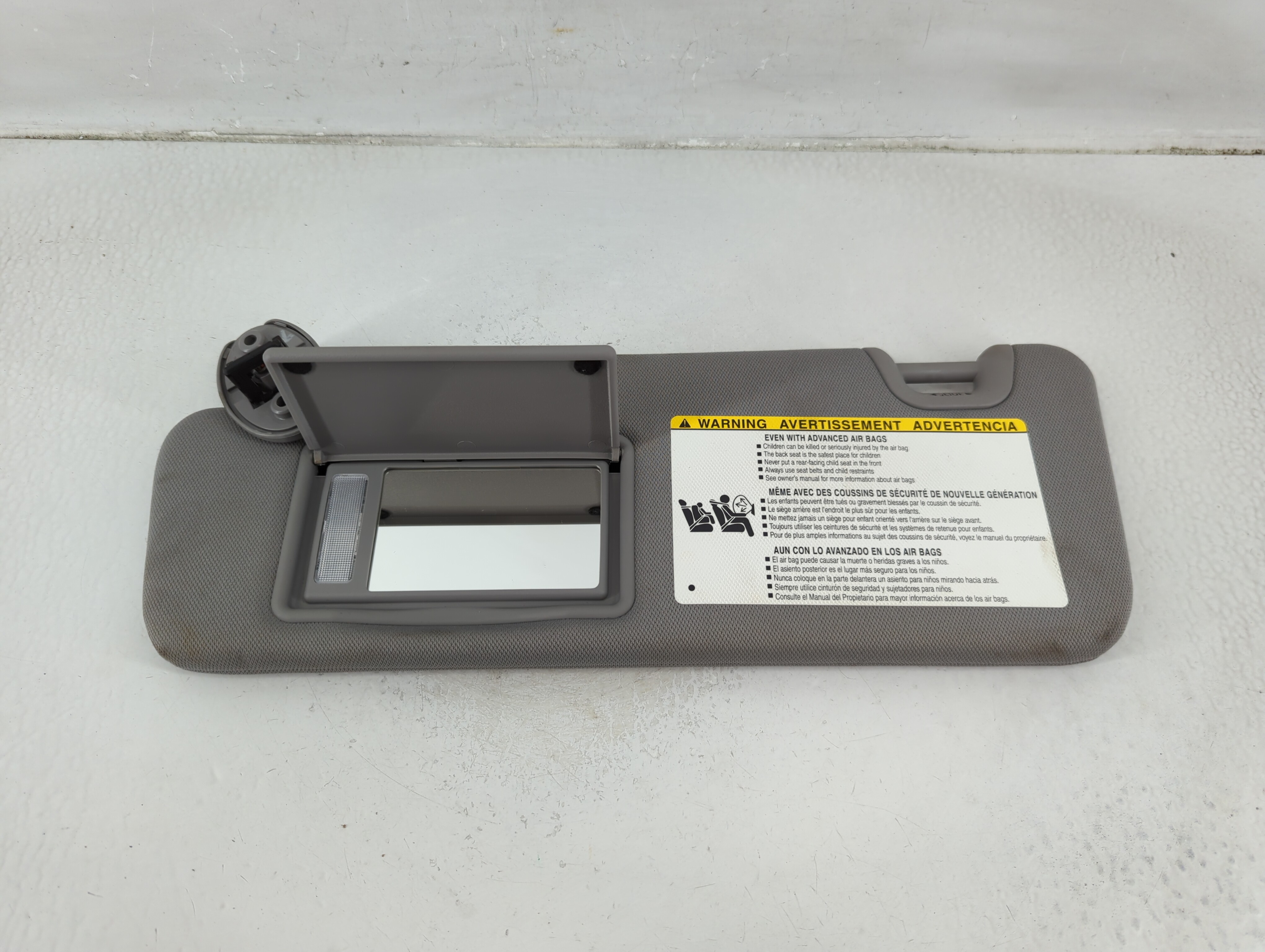 2014-2019 Toyota Highlander Driver Sun Visor Mirror Left Sunvisor Grey 1175891 - Oemusedautoparts1.com