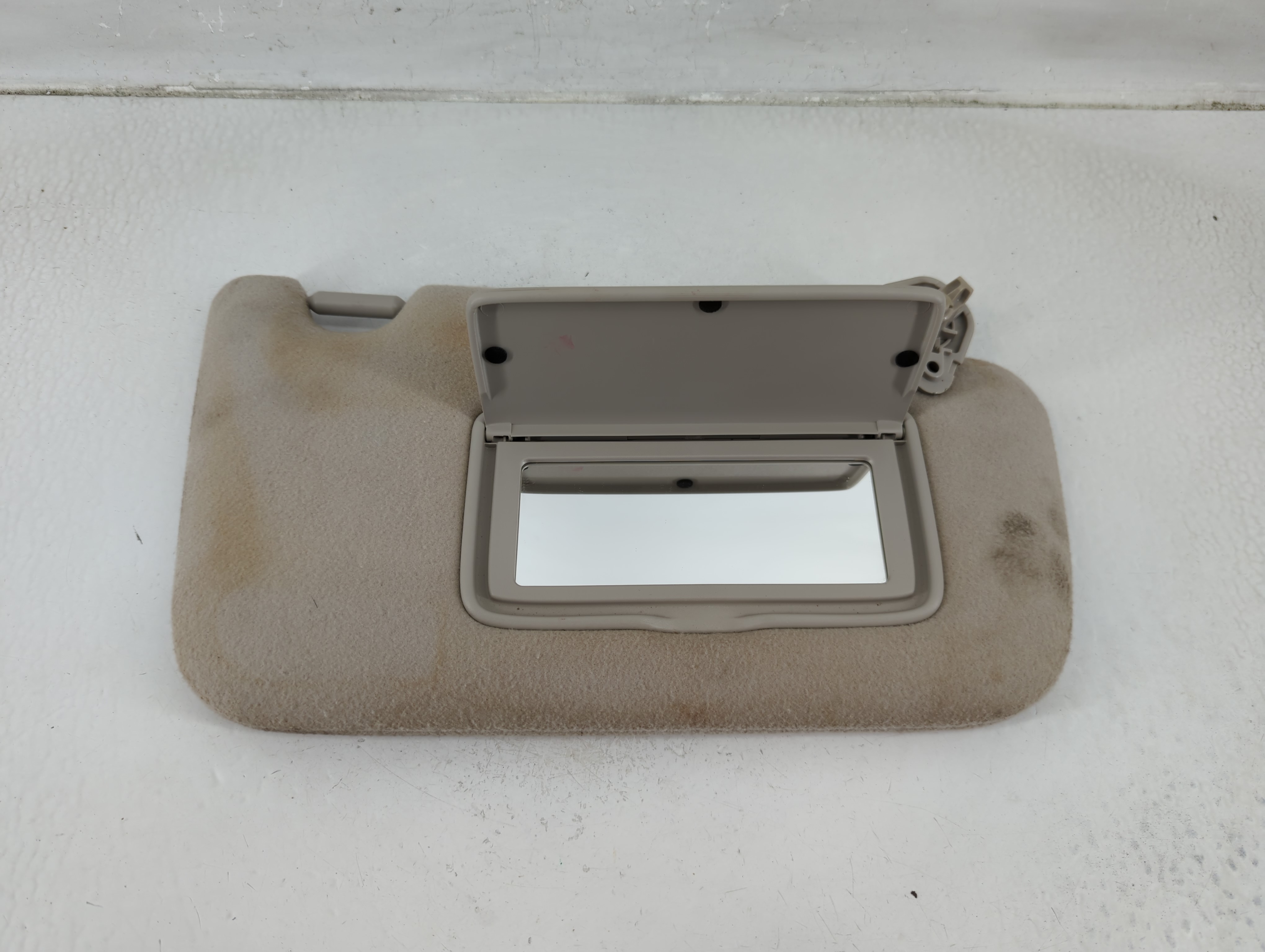 2013-2019 Nissan Sentra Passenger Sun Visor Mirror Right Sunvisor Grey 1175899 - Oemusedautoparts1.com