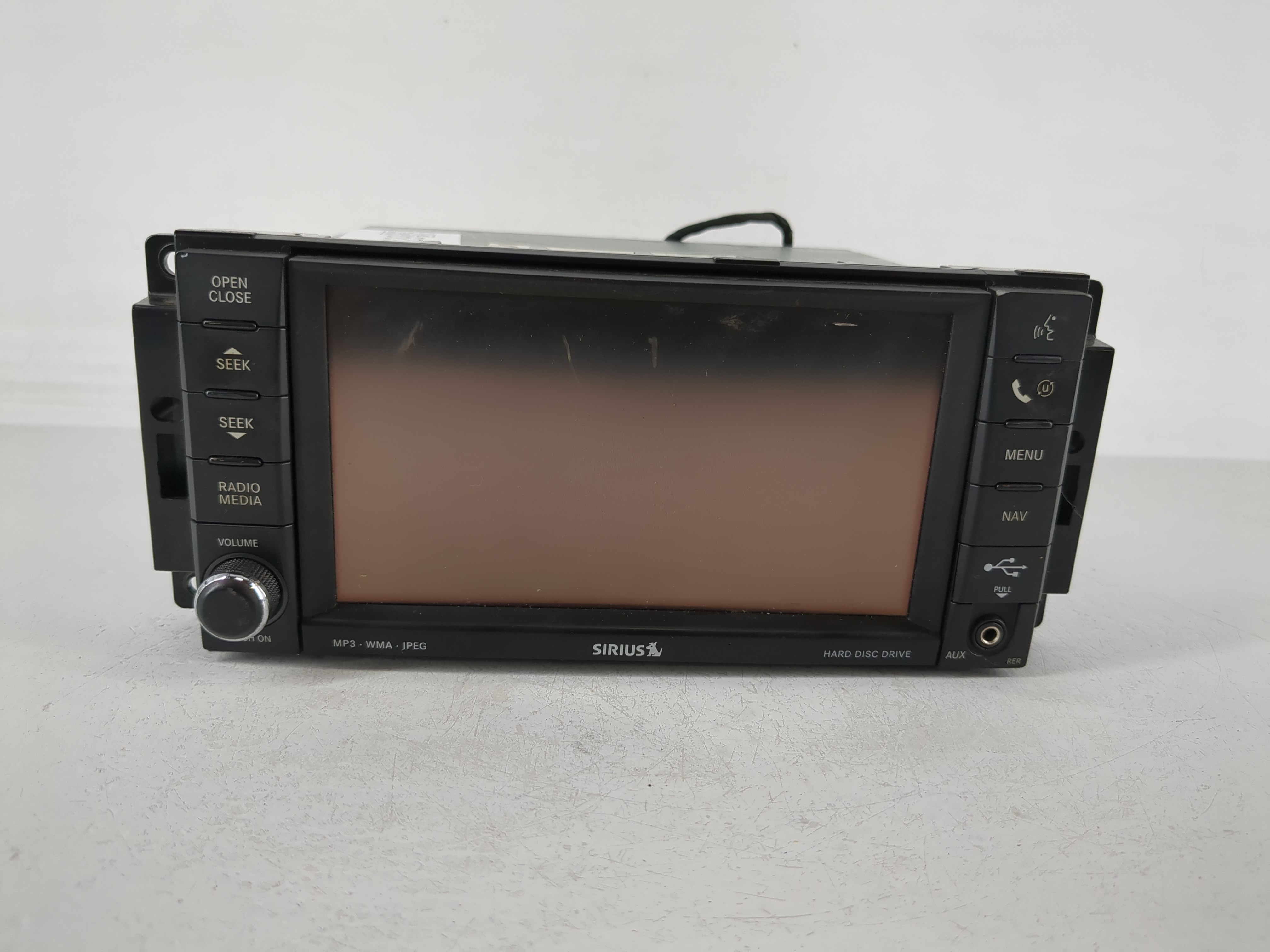 Picture of 2009-2011 Volkswagen Routan Am Fm Cd Player Radio Receiver 1176029