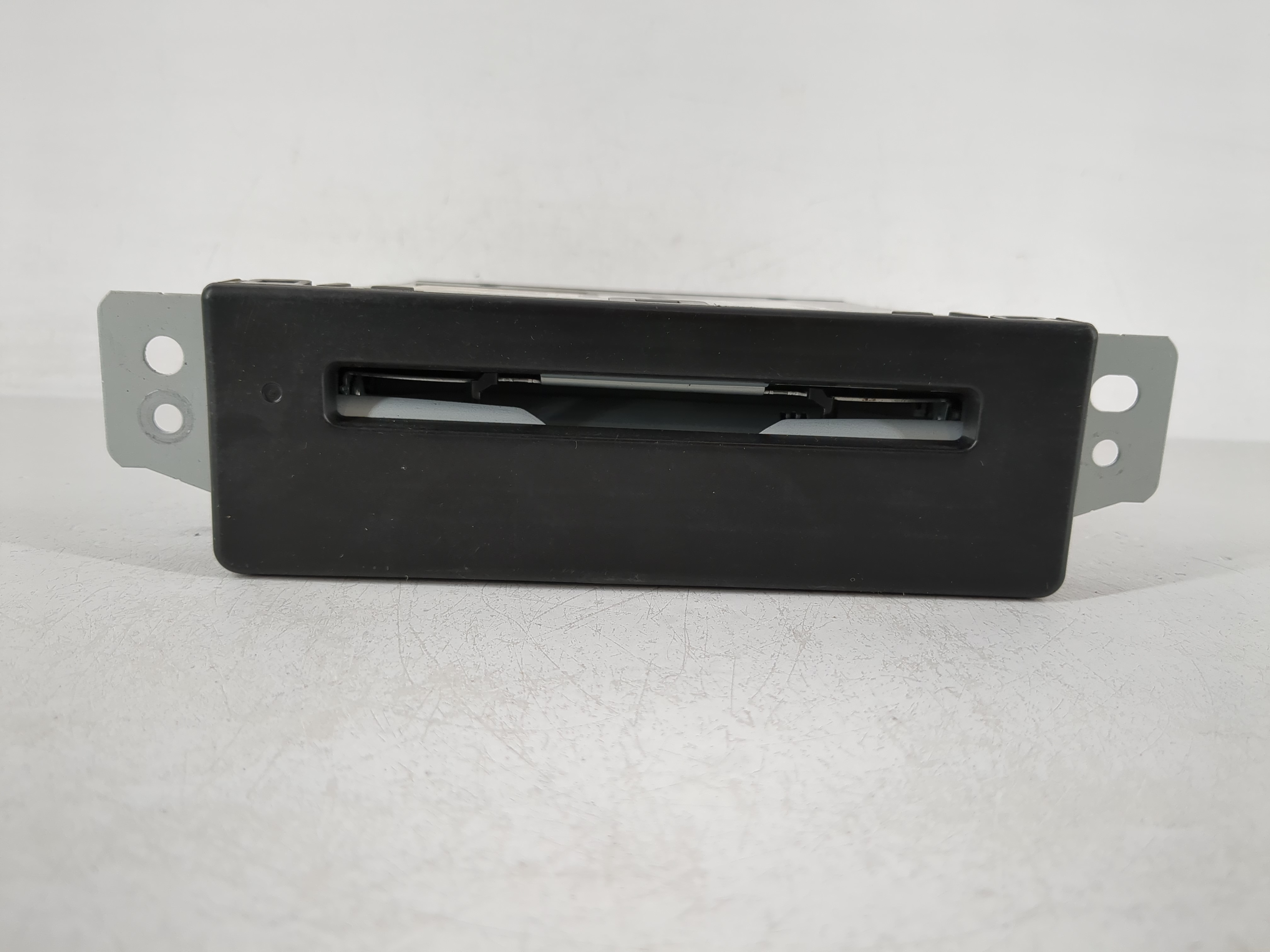 Picture of 2016-2019 Chevrolet Silverado 1500 Am Fm Cd Player Radio Receiver 1176037