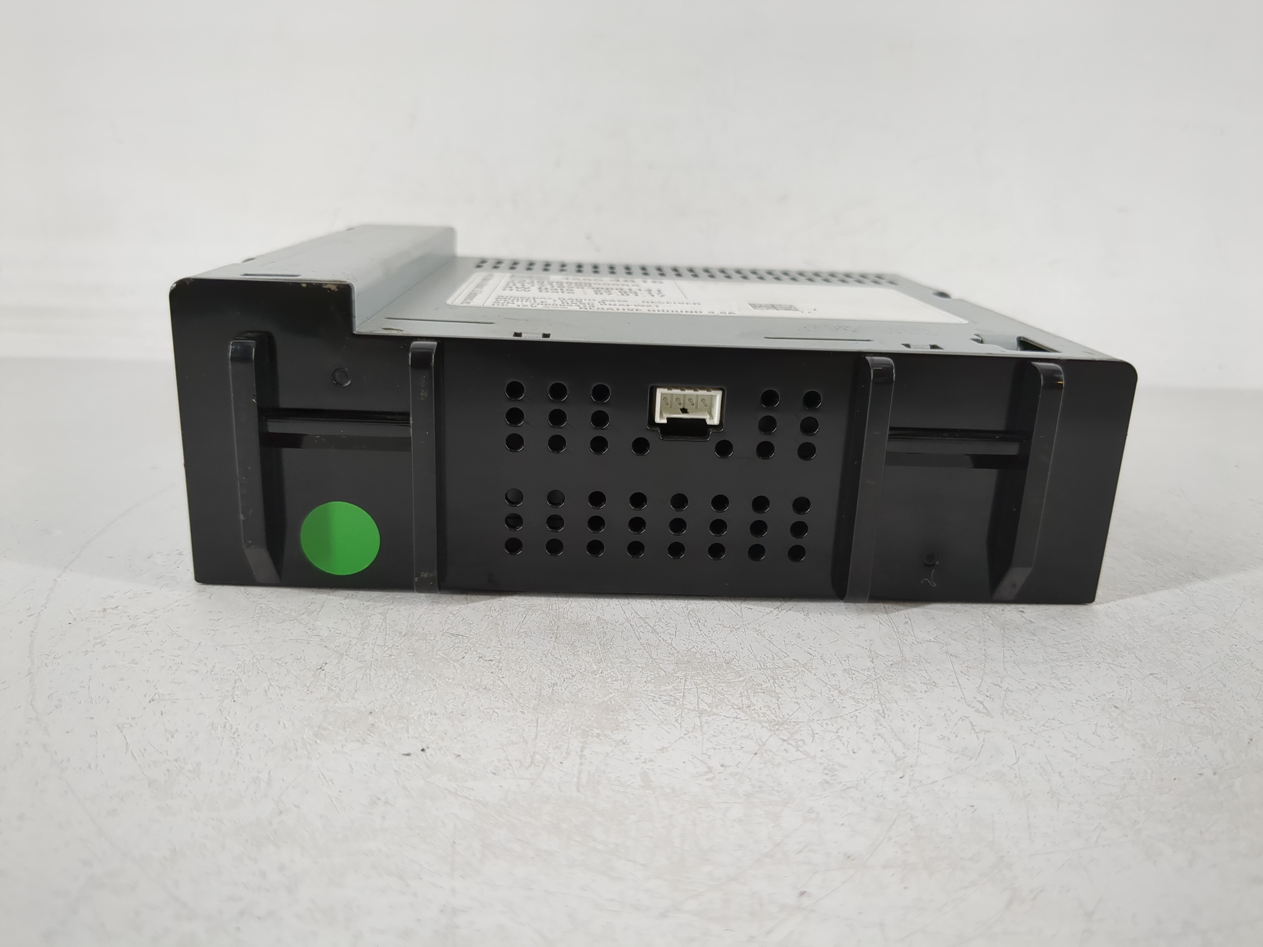 Picture of 2018-2018 Gmc Sierra 1500 Am Fm Cd Player Radio Receiver 1176039