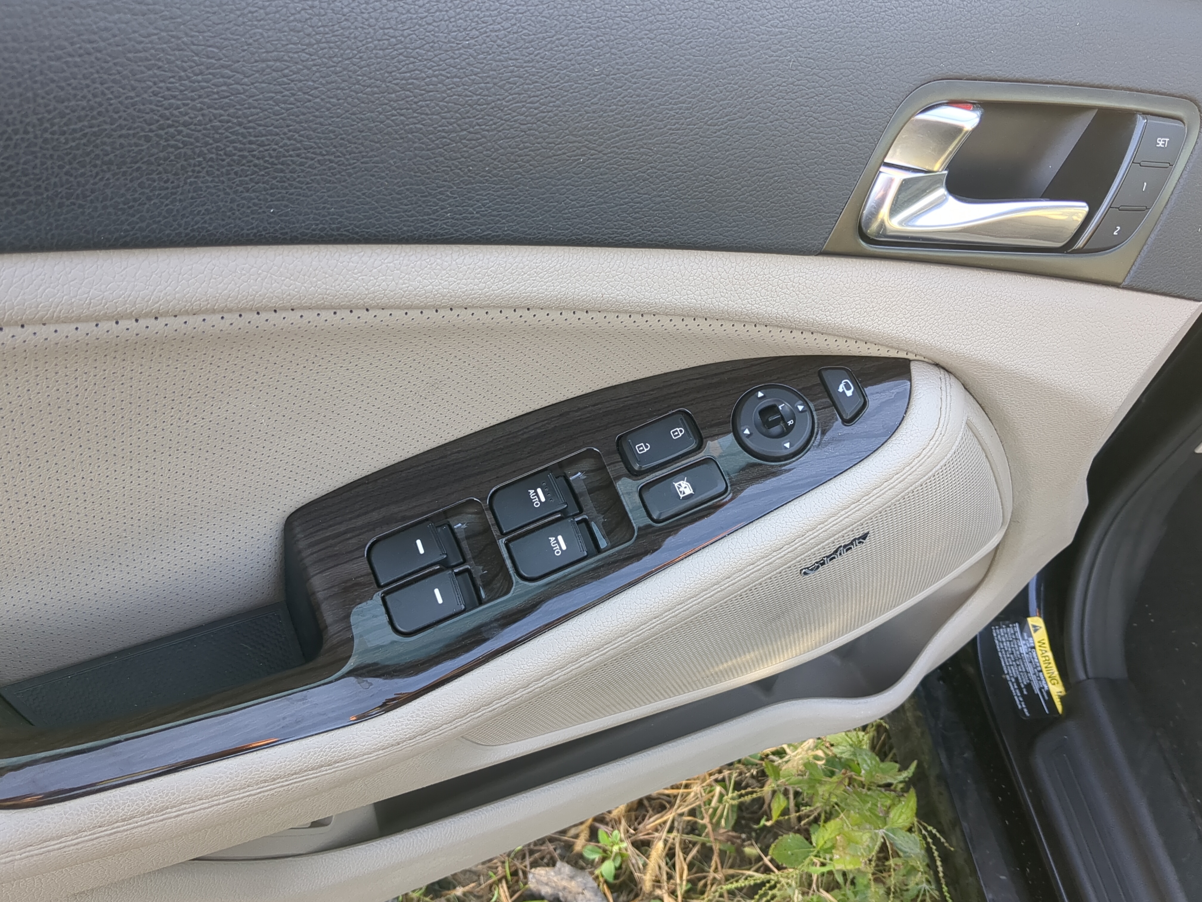 2014-2015 Kia Optima Driver Left Door Master Power Window Switch 1176105 - Oemusedautoparts1.com