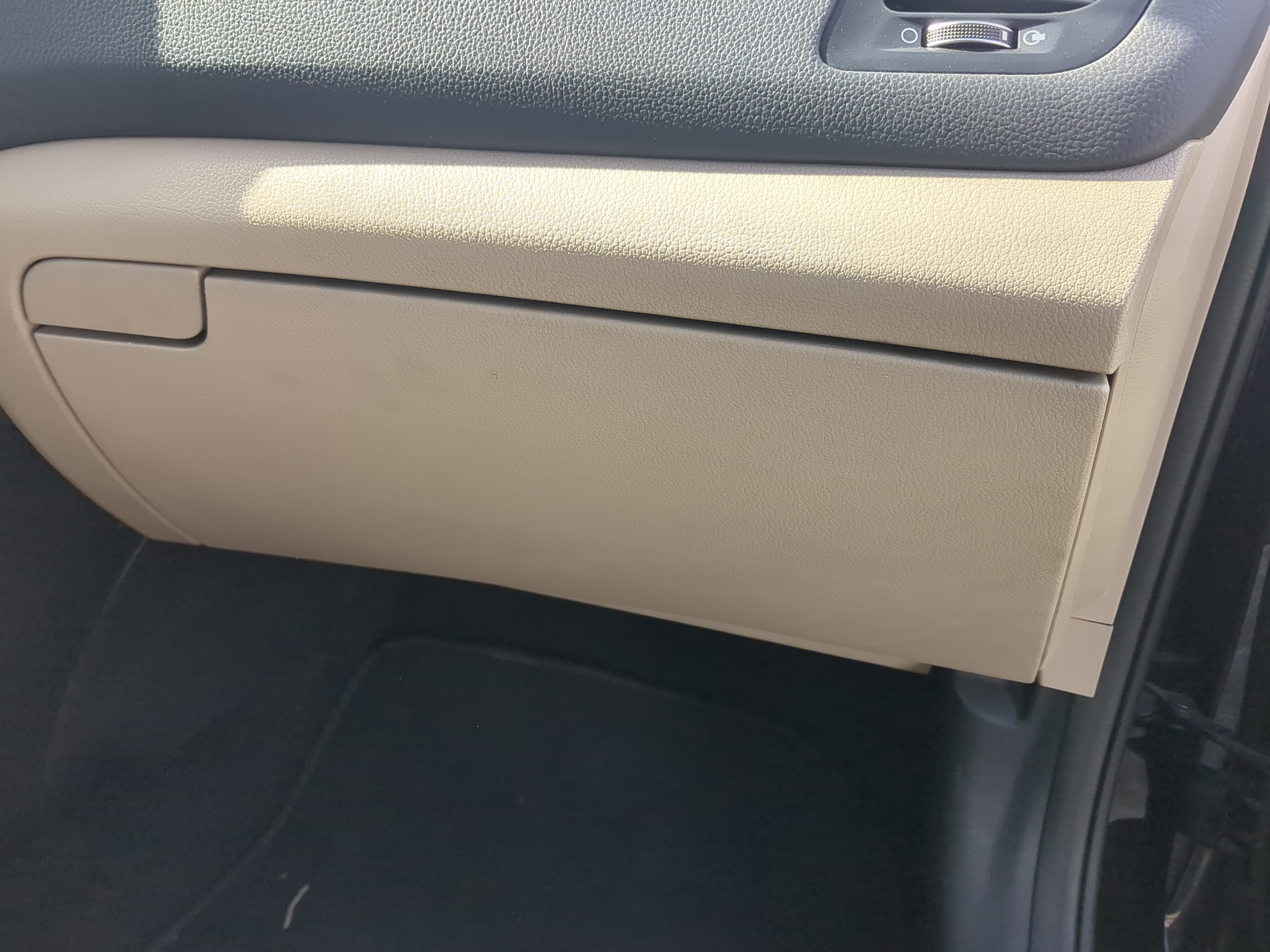 2014 Kia Optima Passenger Glove Box Door Storage Compartment 1176238 - Oemusedautoparts1.com