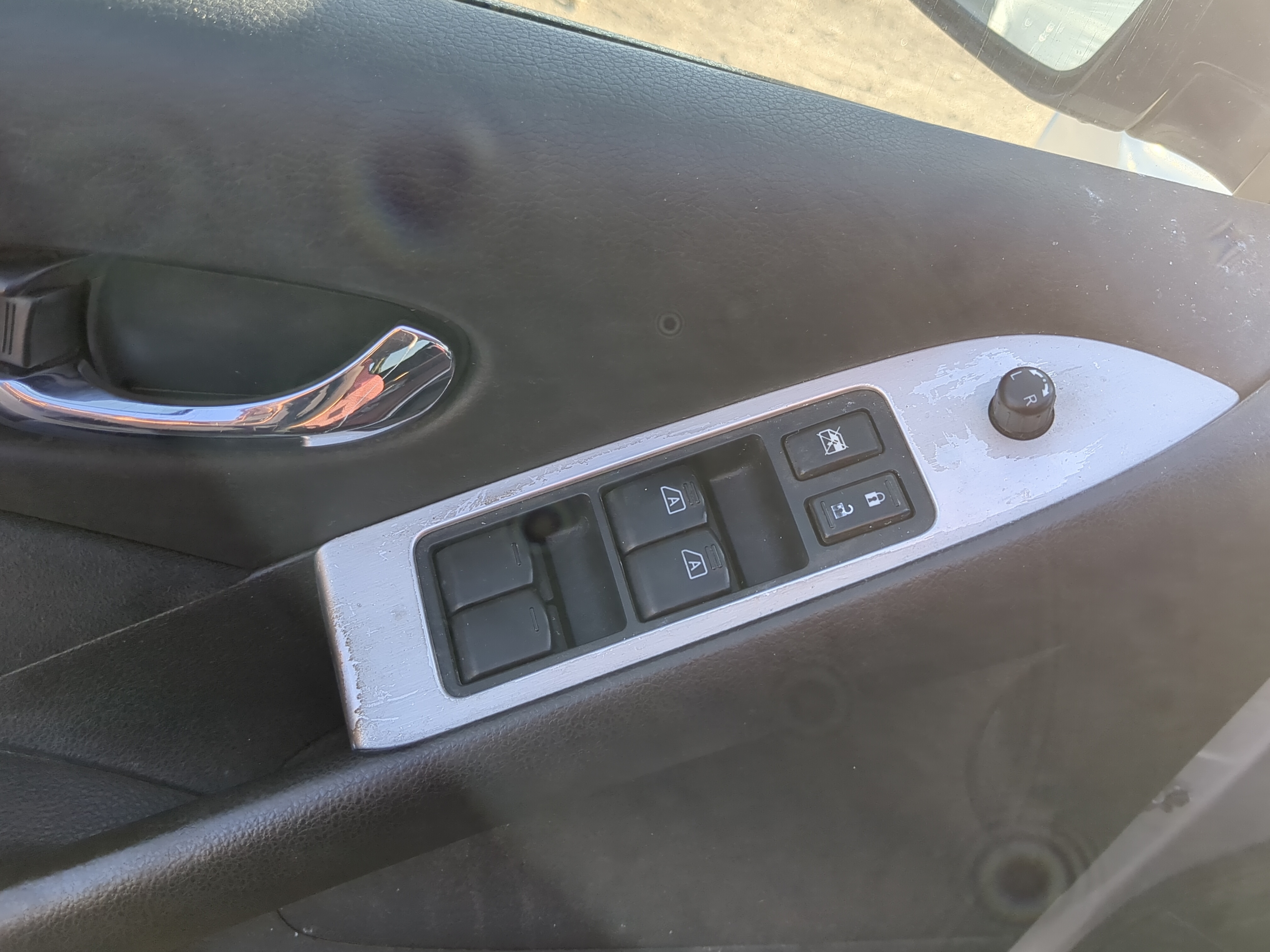 Picture of 2009-2014 Nissan Murano Driver Left Door Master Power Window Switch 1176627