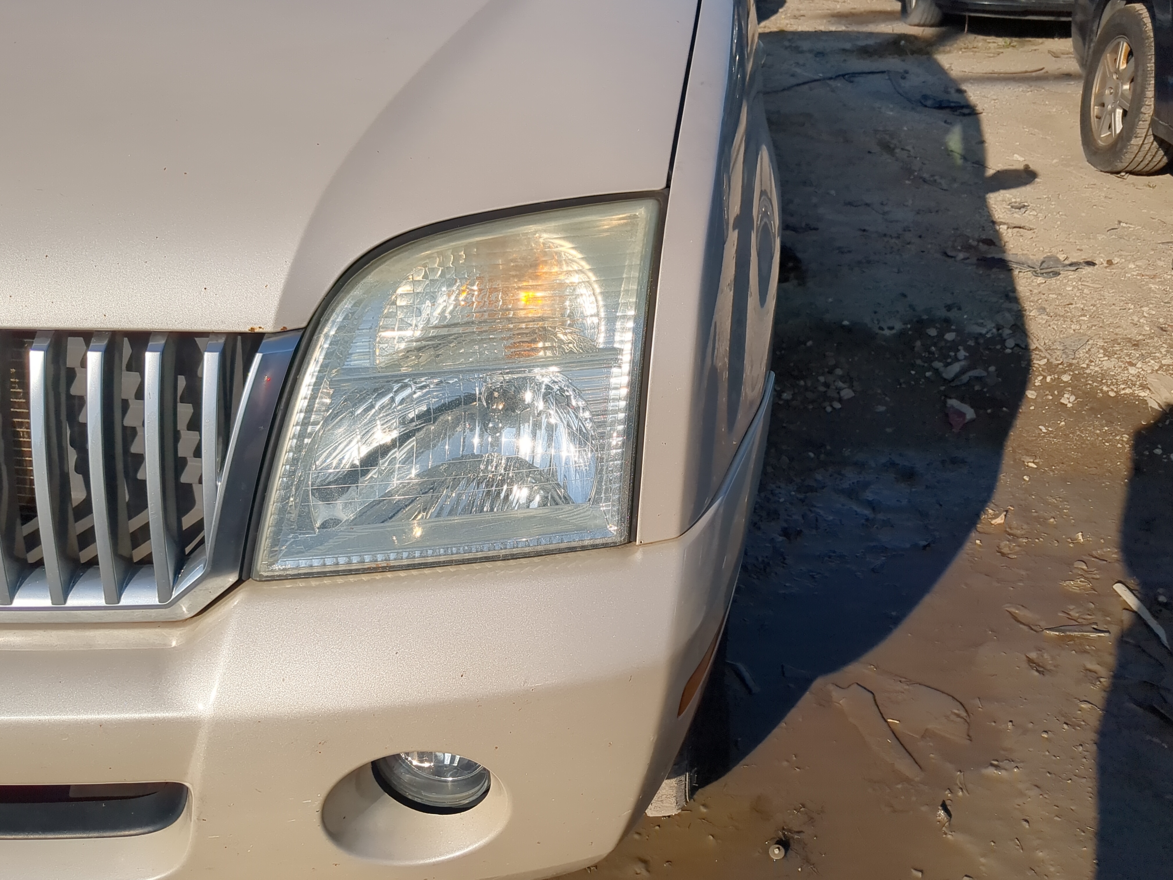 2002-2005 Mercury Mountaineer Driver Left Oem Head Light Headlight Lamp 1176832 - Oemusedautoparts1.com