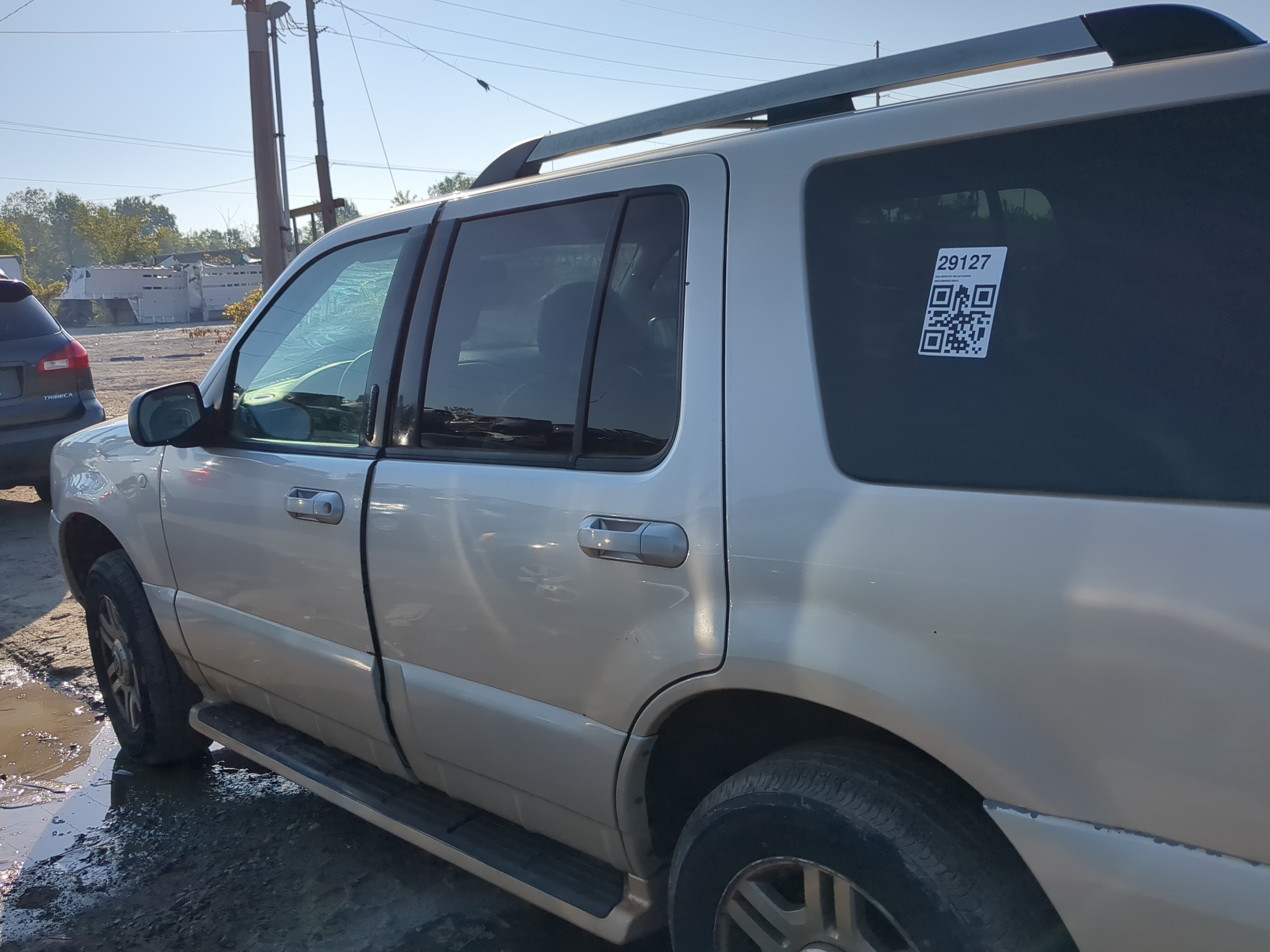 2002-2005 Mercury Mountaineer Driver Rear Door Oem 1176844 - Oemusedautoparts1.com