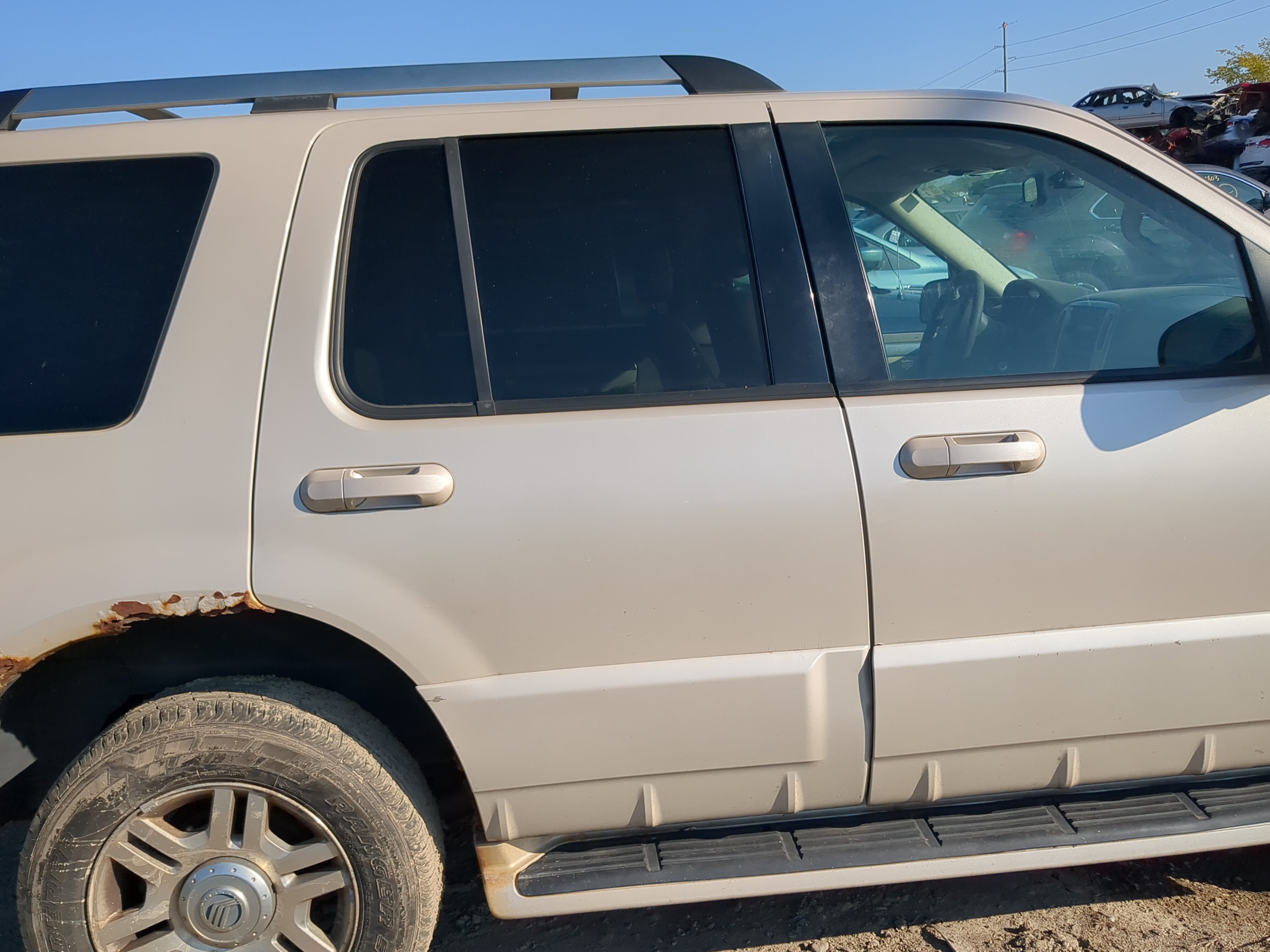 2002-2005 Mercury Mountaineer Passenger Rear Door Oem 1176845 - Oemusedautoparts1.com