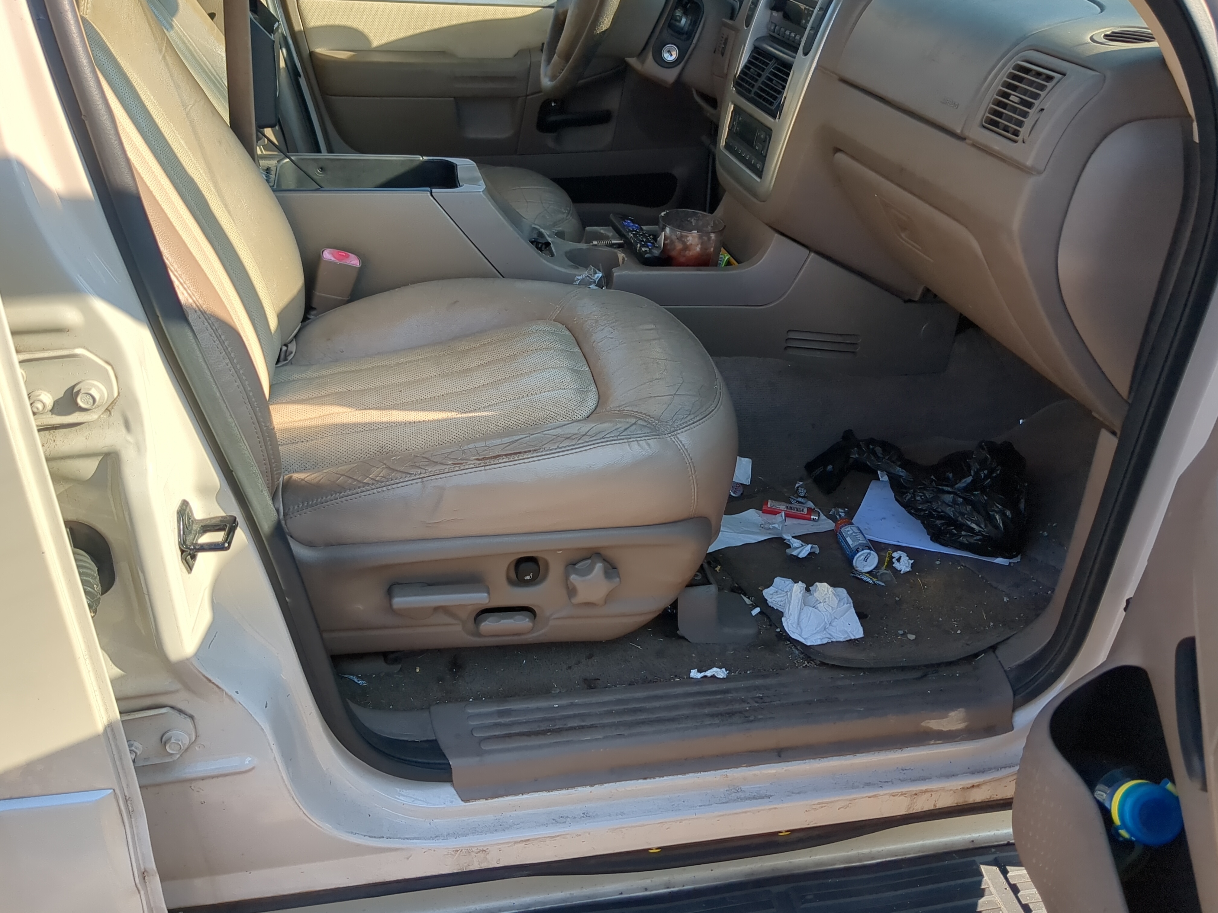 Picture of 2005-2005 Mercury Mountaineer Passenger Front Seat Oem 1176981