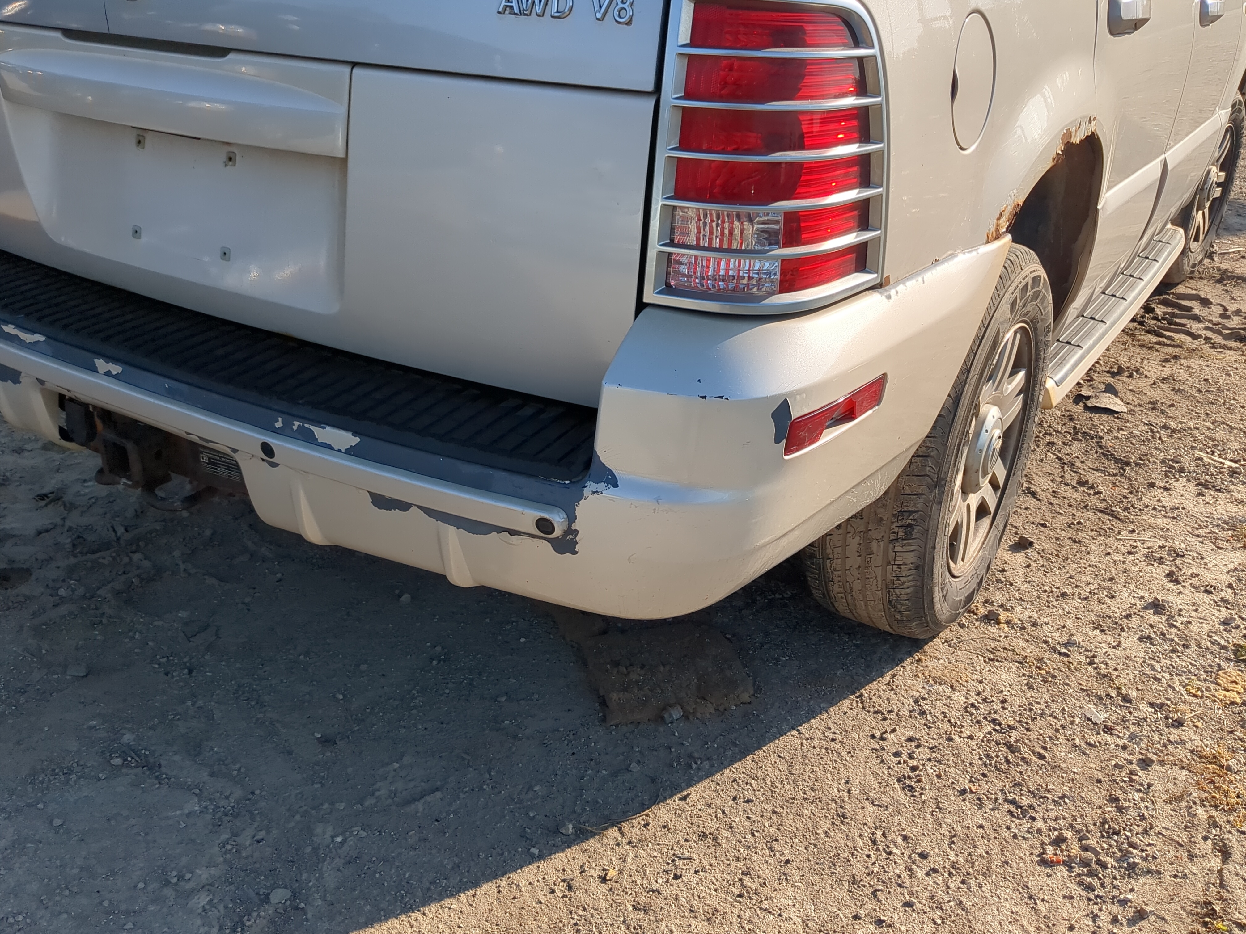 2002-2005 Mercury Mountaineer Rear Bumper Assembly Oem 1177002 - Oemusedautoparts1.com