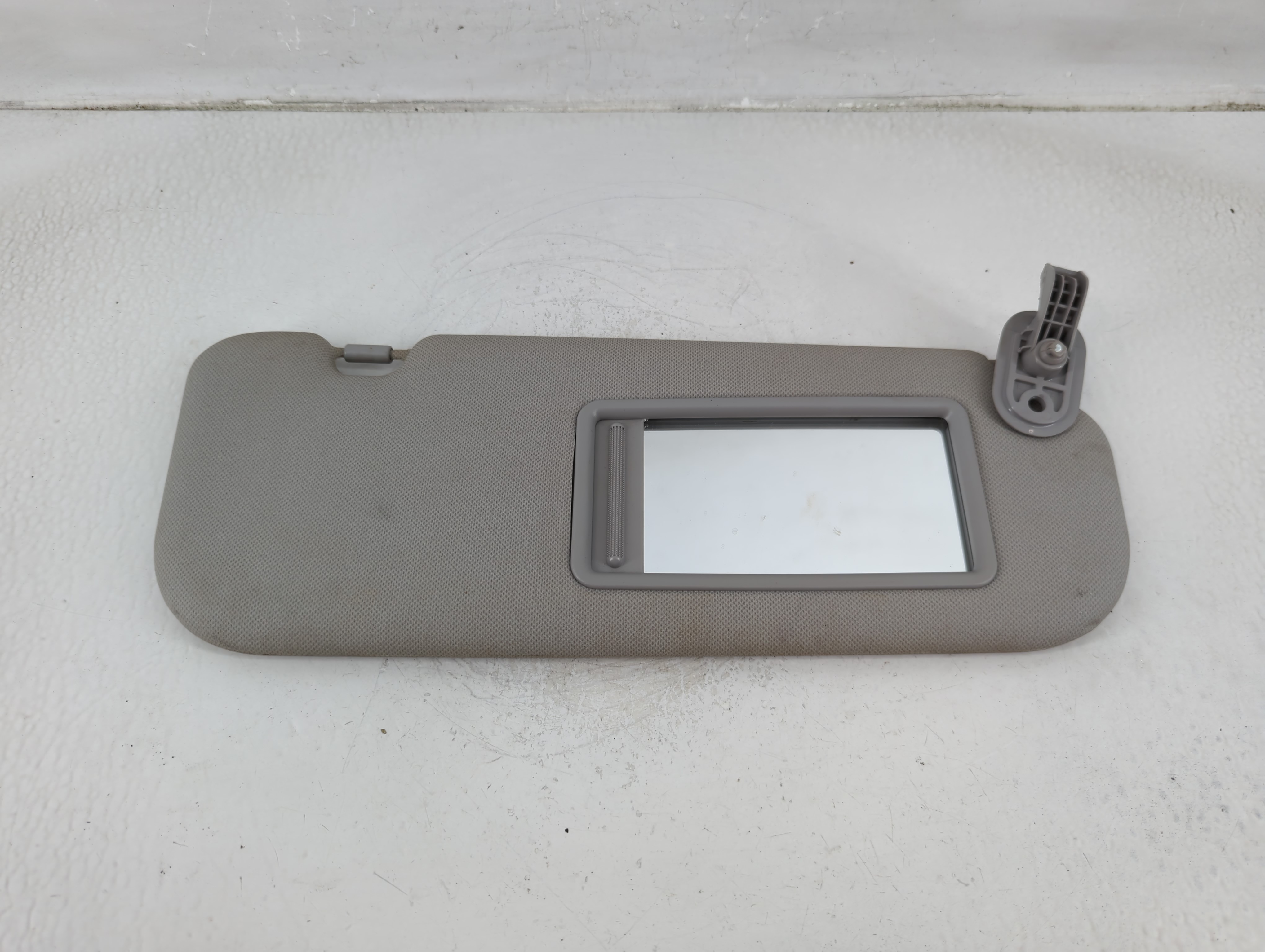 2014-2016 Hyundai Elantra Passenger Sun Visor Mirror Right Sunvisor Gray 1177371 - Oemusedautoparts1.com