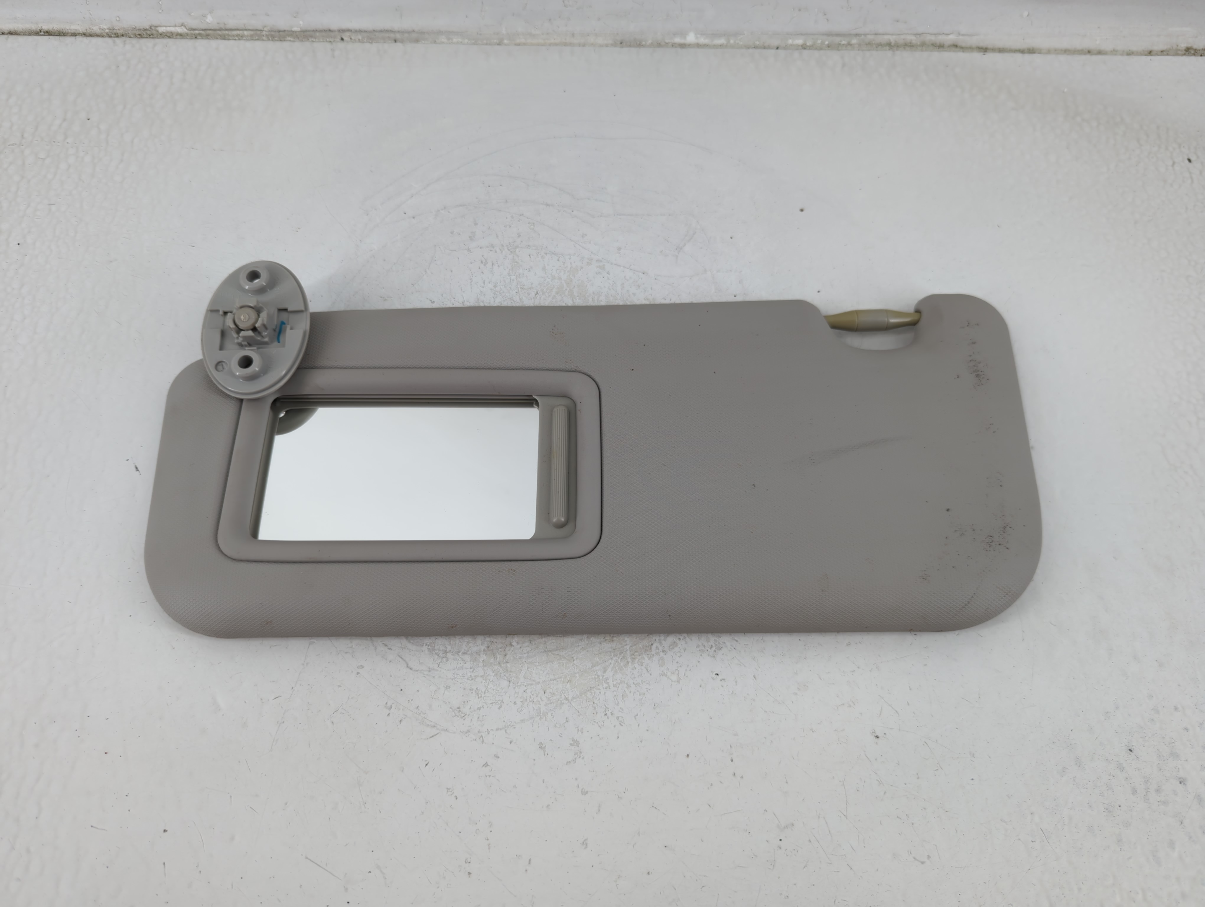 2014-2016 Toyota Corolla Driver Sun Visor Mirror Left Sunvisor Gray 1177390 - Oemusedautoparts1.com