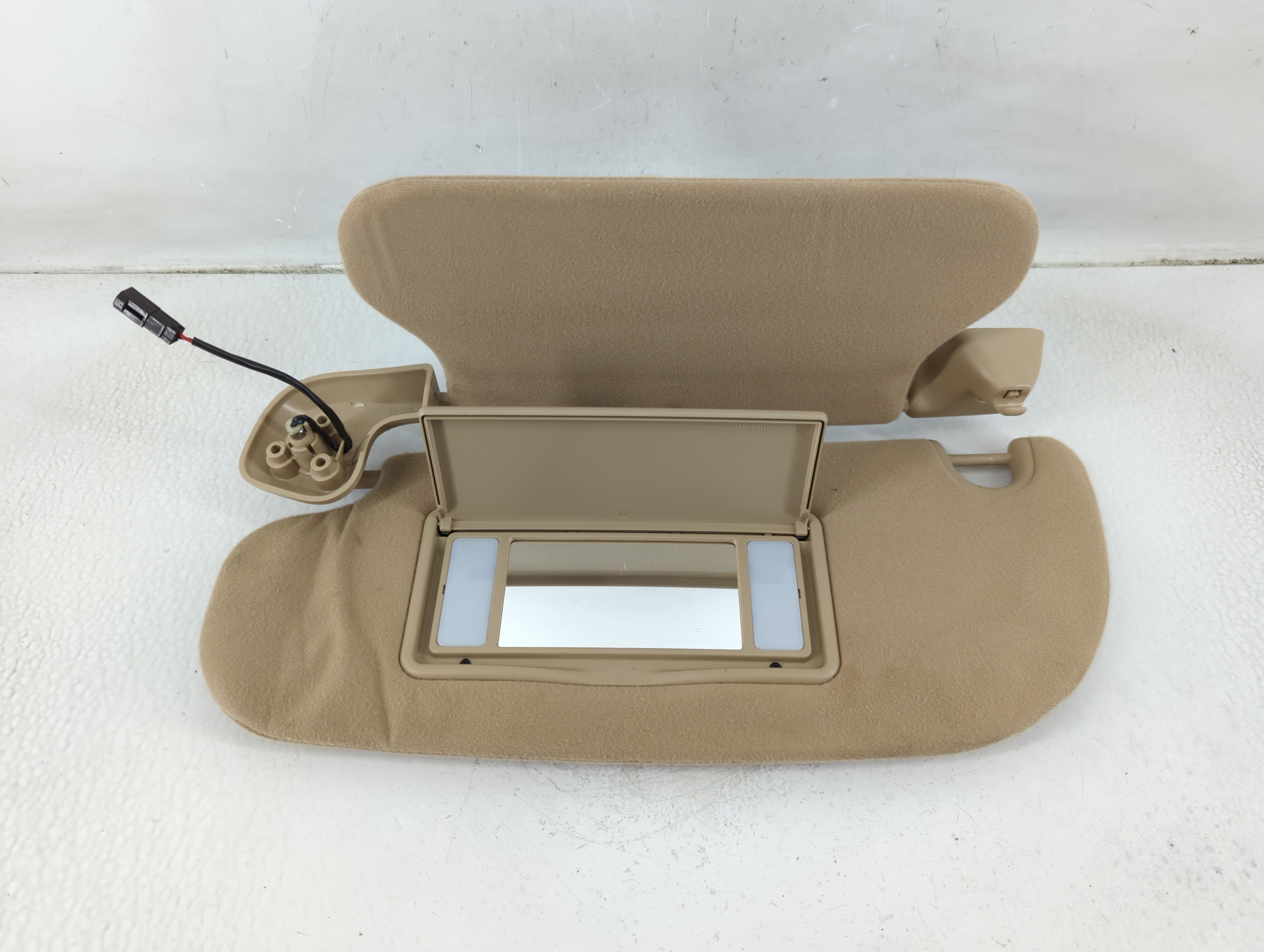 Picture of 2010 Ford Expedition Driver Sun Visor Mirror Left Sunvisor Tan 1177397