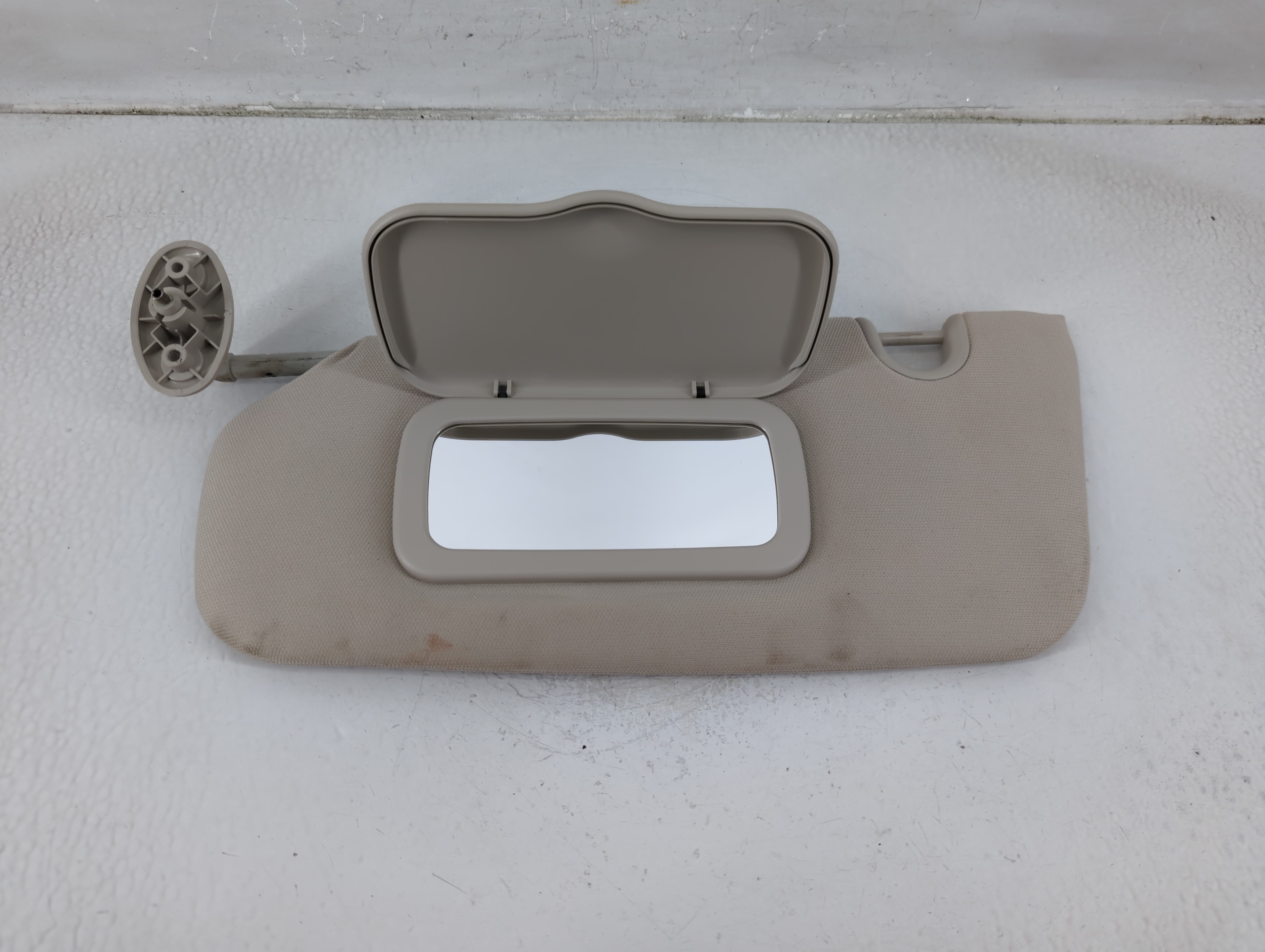 2010-2017 Jeep Patriot Driver Sun Visor Mirror Left Sunvisor 1177404 - Oemusedautoparts1.com