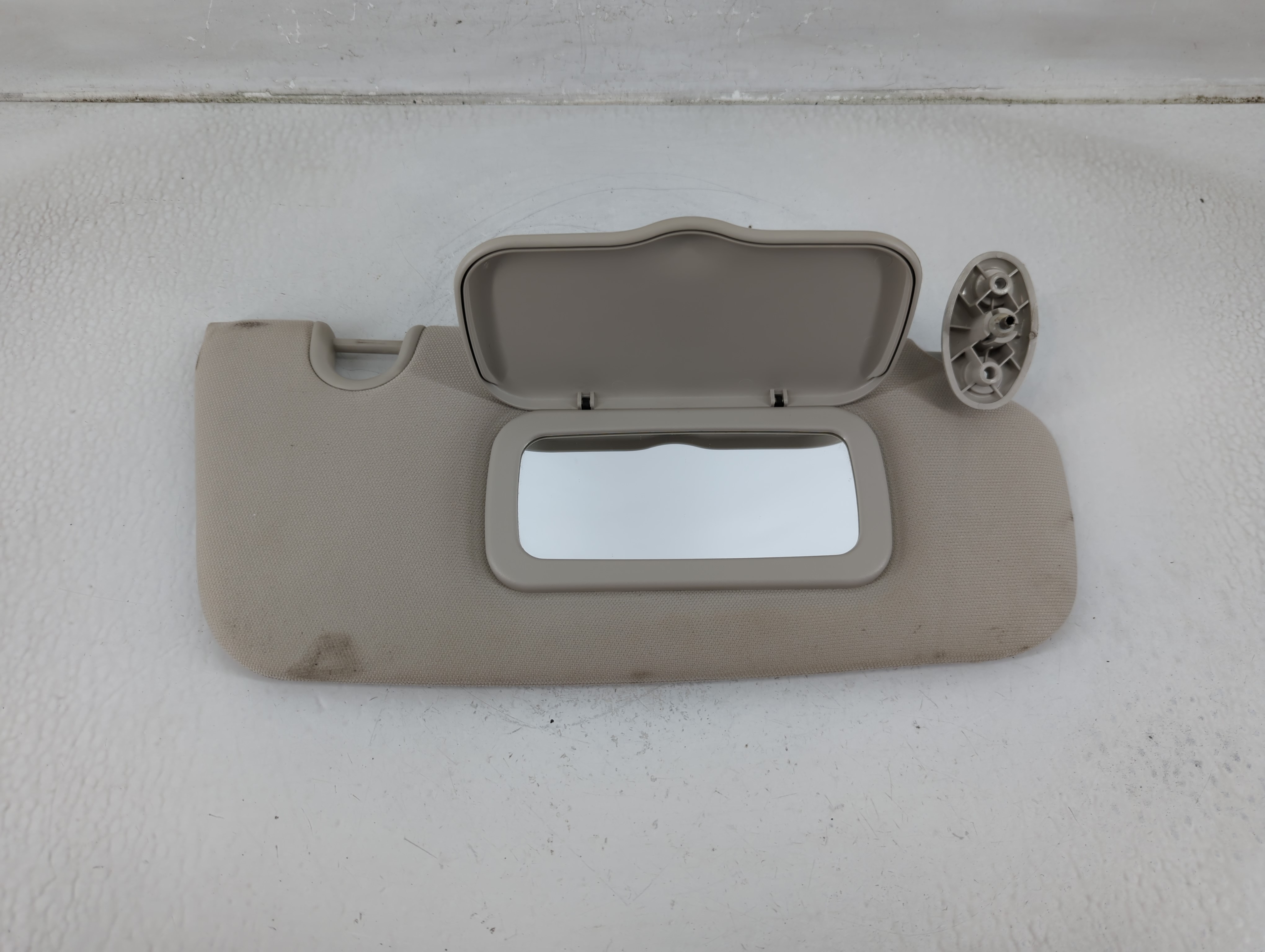 2010-2017 Jeep Patriot Passenger Sun Visor Mirror Right Sunvisor Gray 1177405 - Oemusedautoparts1.com