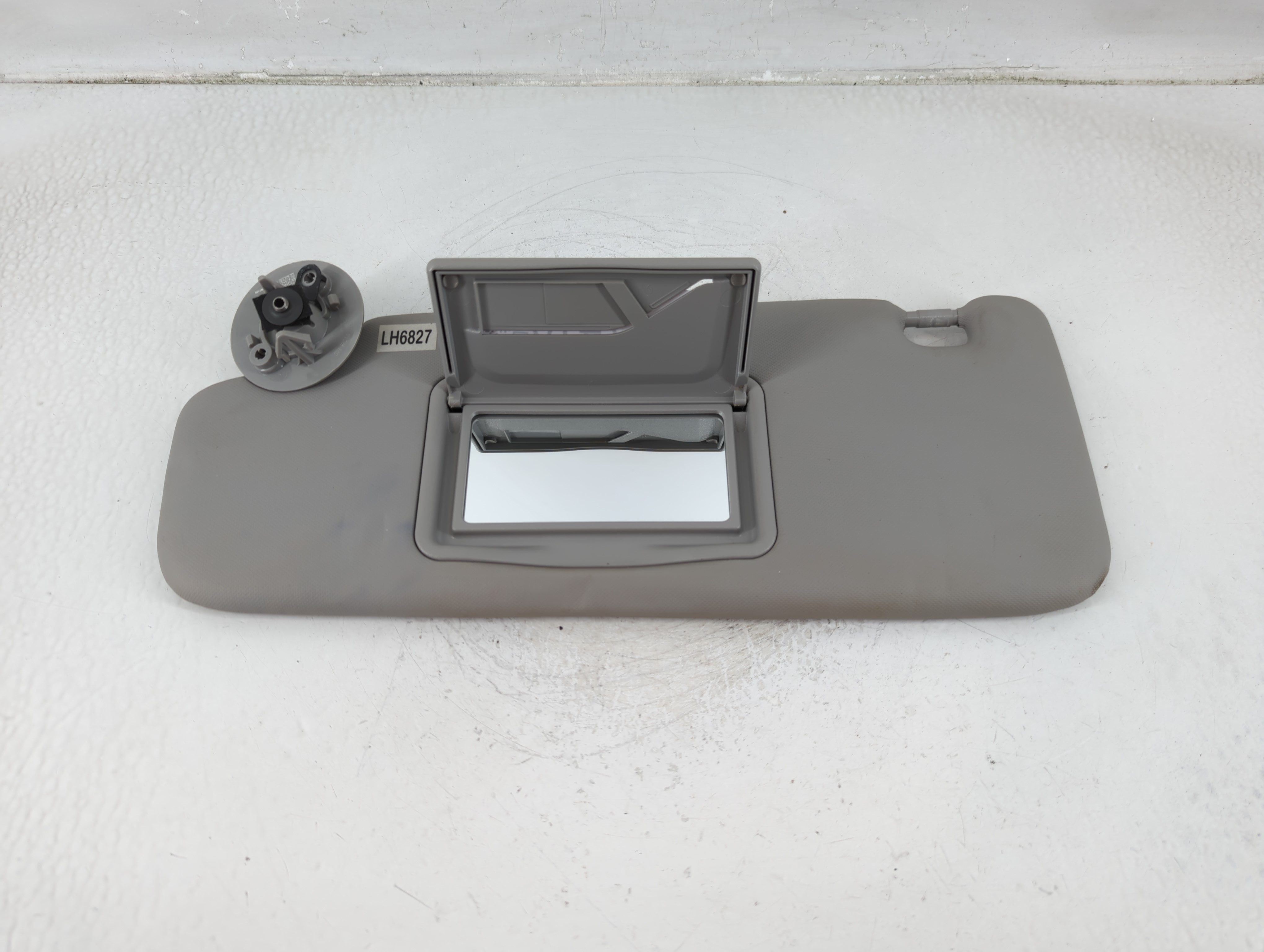 2016-2022 Chevrolet Spark Driver Sun Visor Mirror Left Sunvisor Gray 1177410 - Oemusedautoparts1.com