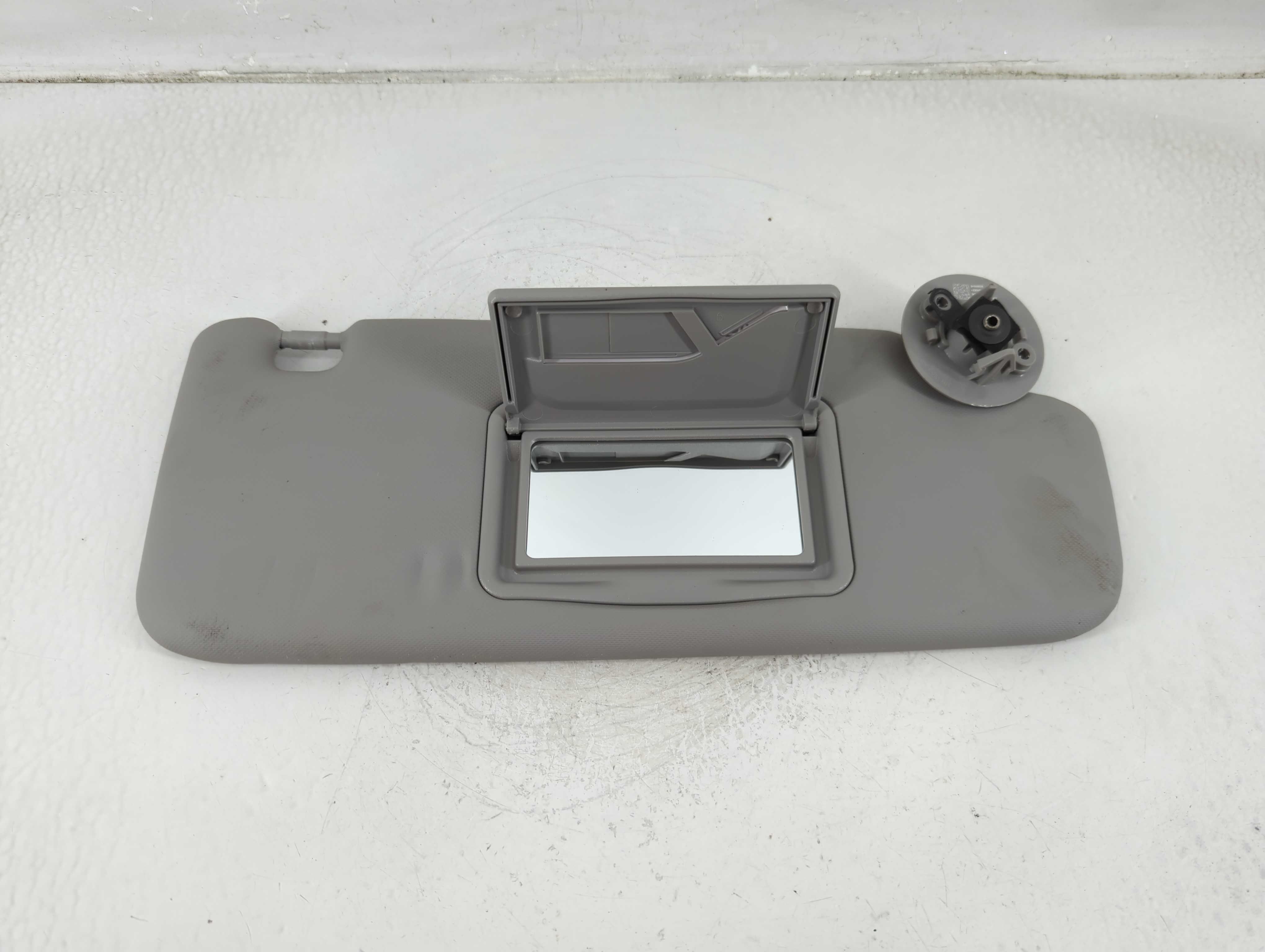 2016-2022 Chevrolet Spark Passenger Sun Visor Mirror Right Sunvisor Gray 1177411 - Oemusedautoparts1.com