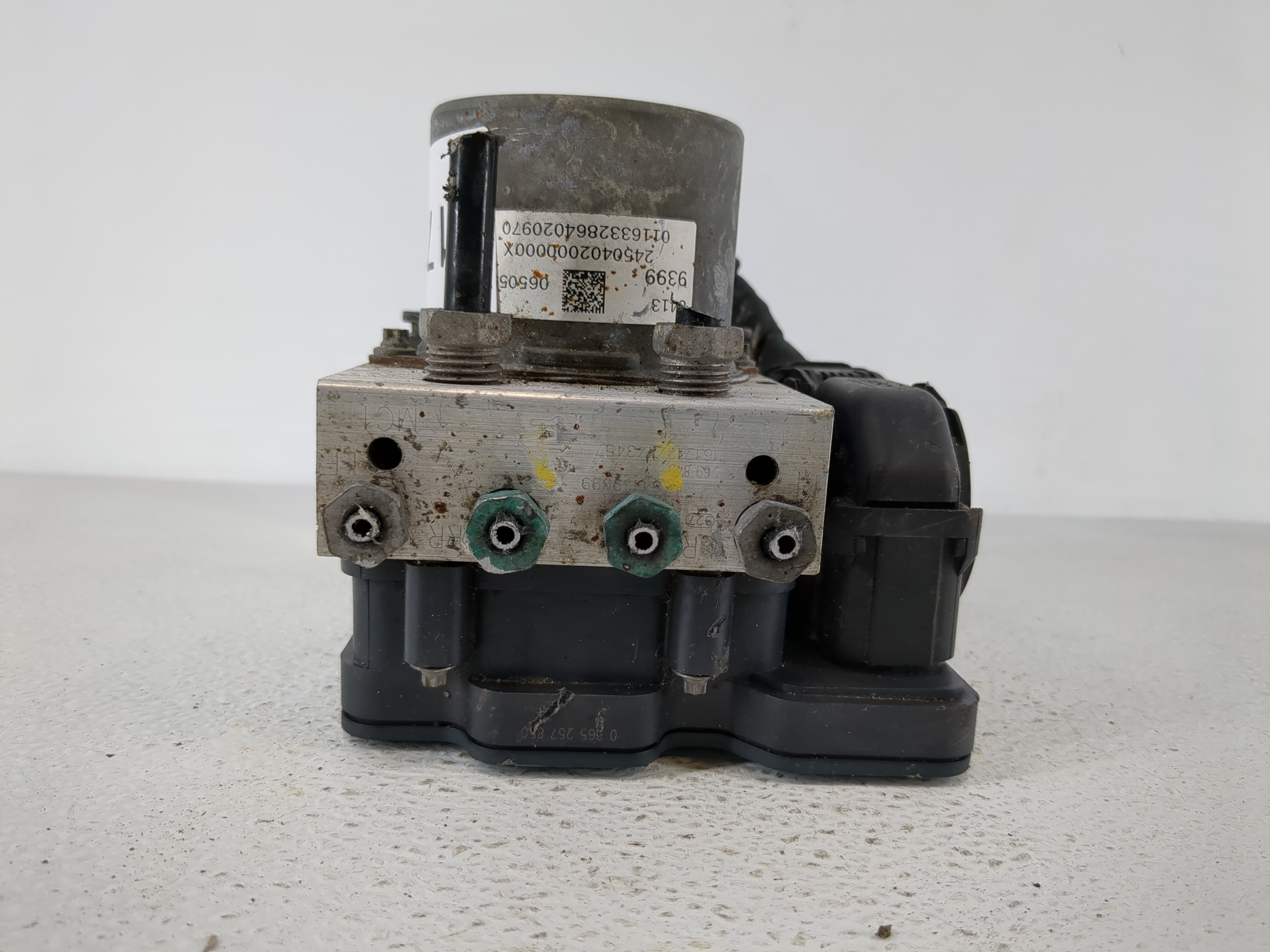 2017-2017 Chevrolet Malibu Abs Pump Control Module 1177414 - Oemusedautoparts1.com