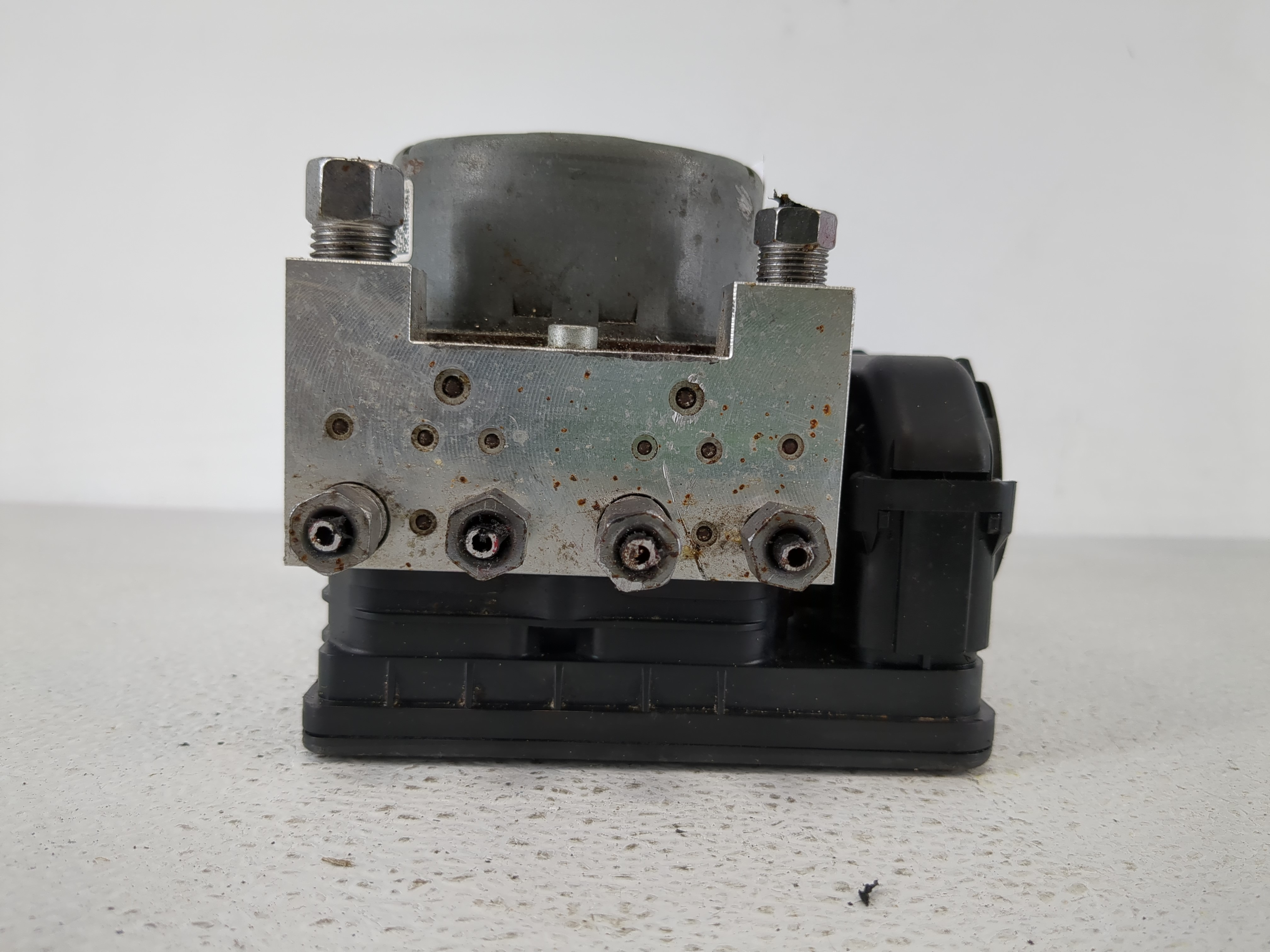 2018-2022 Dodge Challenger Abs Pump Control Module 1177420 - Oemusedautoparts1.com