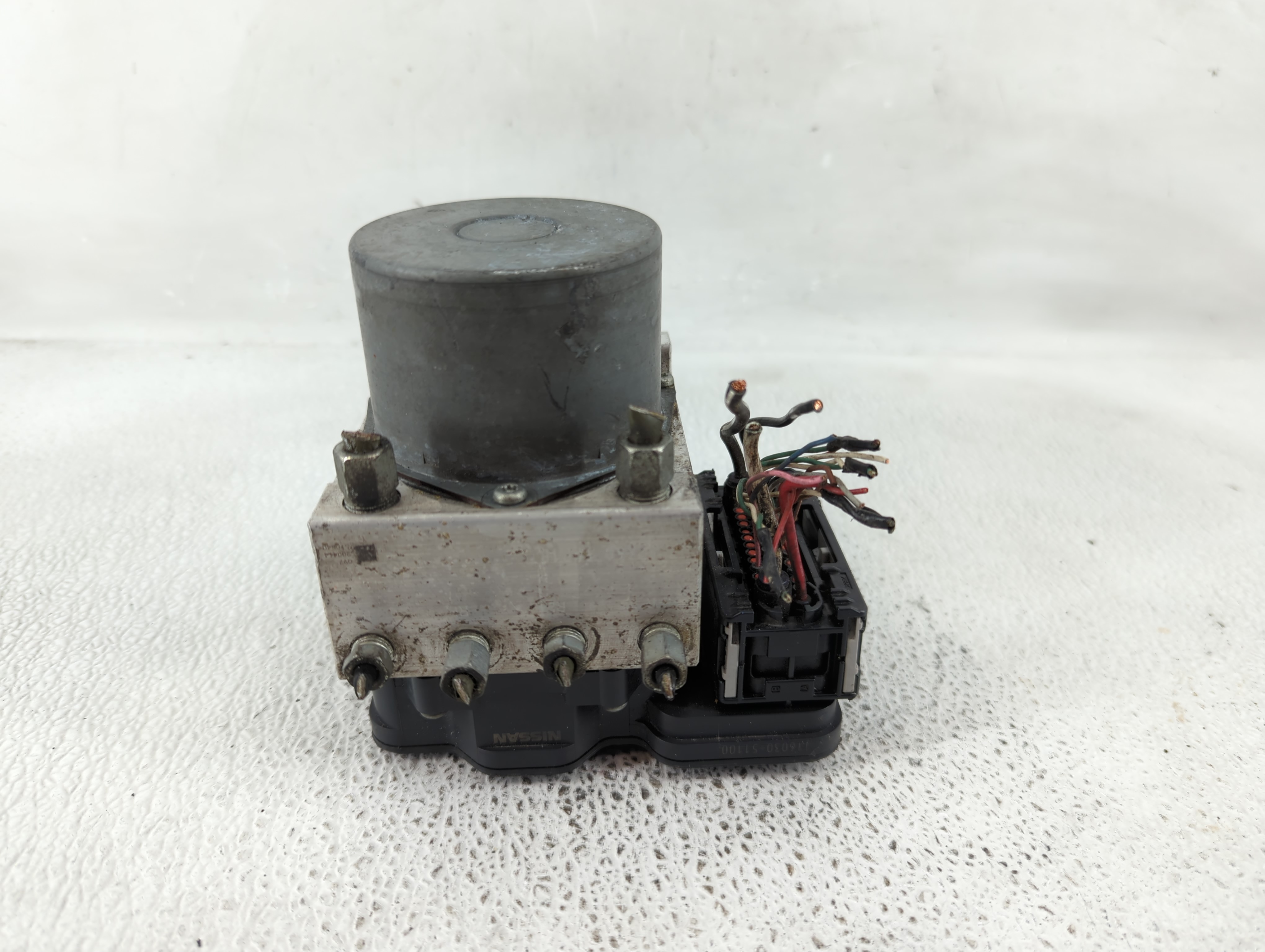 2018-2020 Nissan Pathfinder Abs Pump Control Module 1177437 - Oemusedautoparts1.com