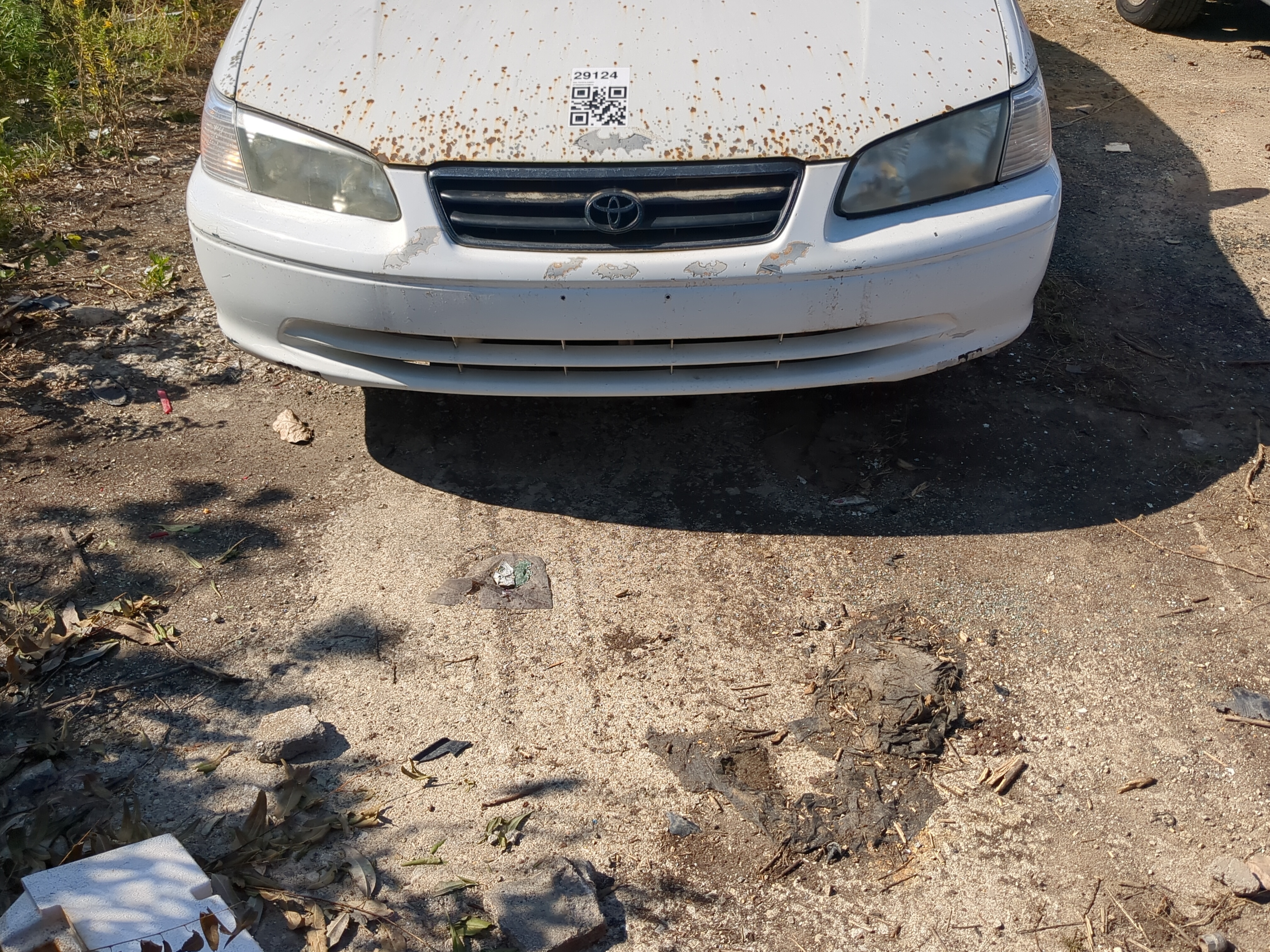 2000-2001 Toyota Camry Front Bumper - Oem 1177568 - Oemusedautoparts1.com