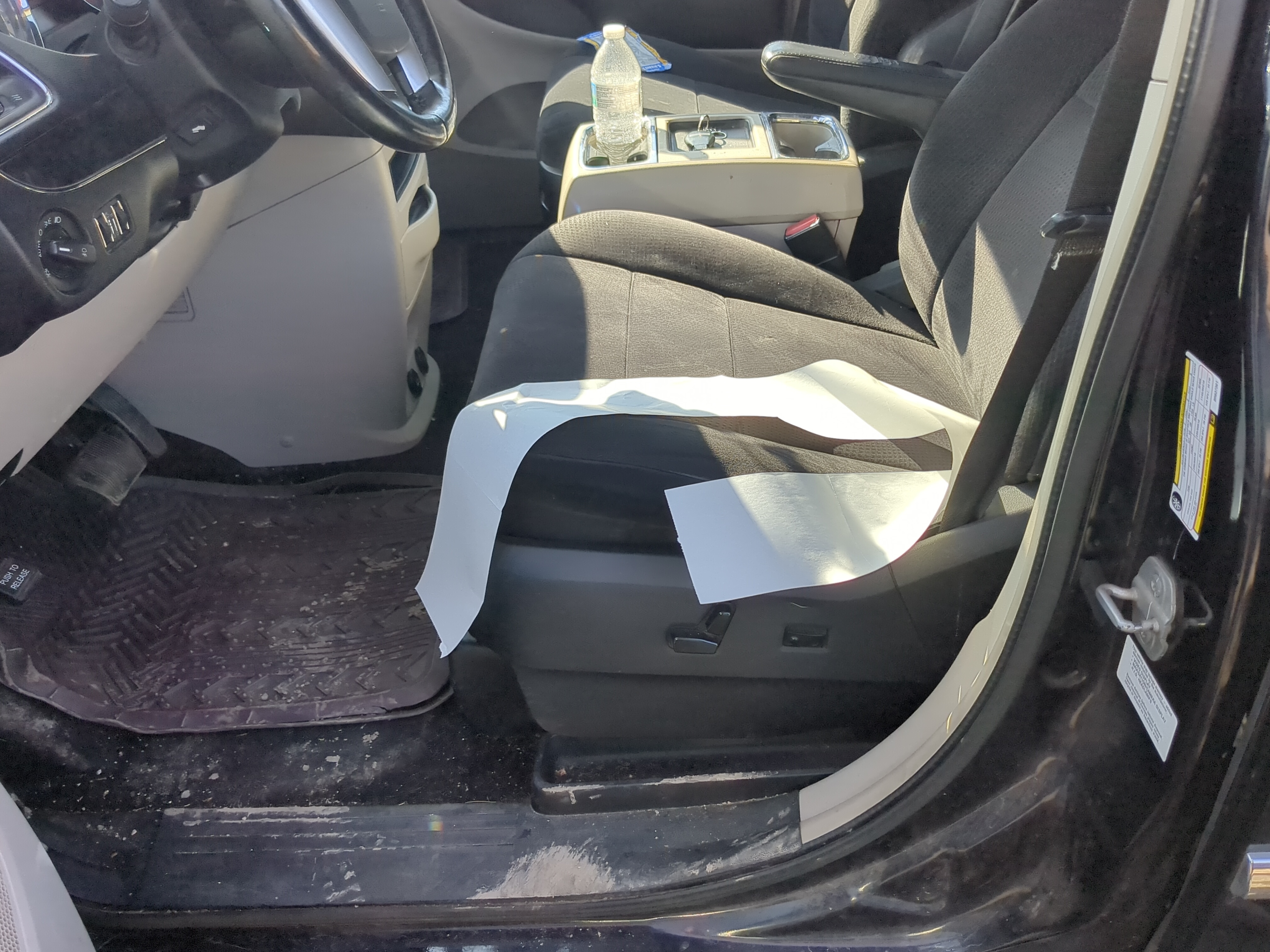 Picture of 2011-2016 Chrysler Town & Country Driver Front Seat Oem 1177774