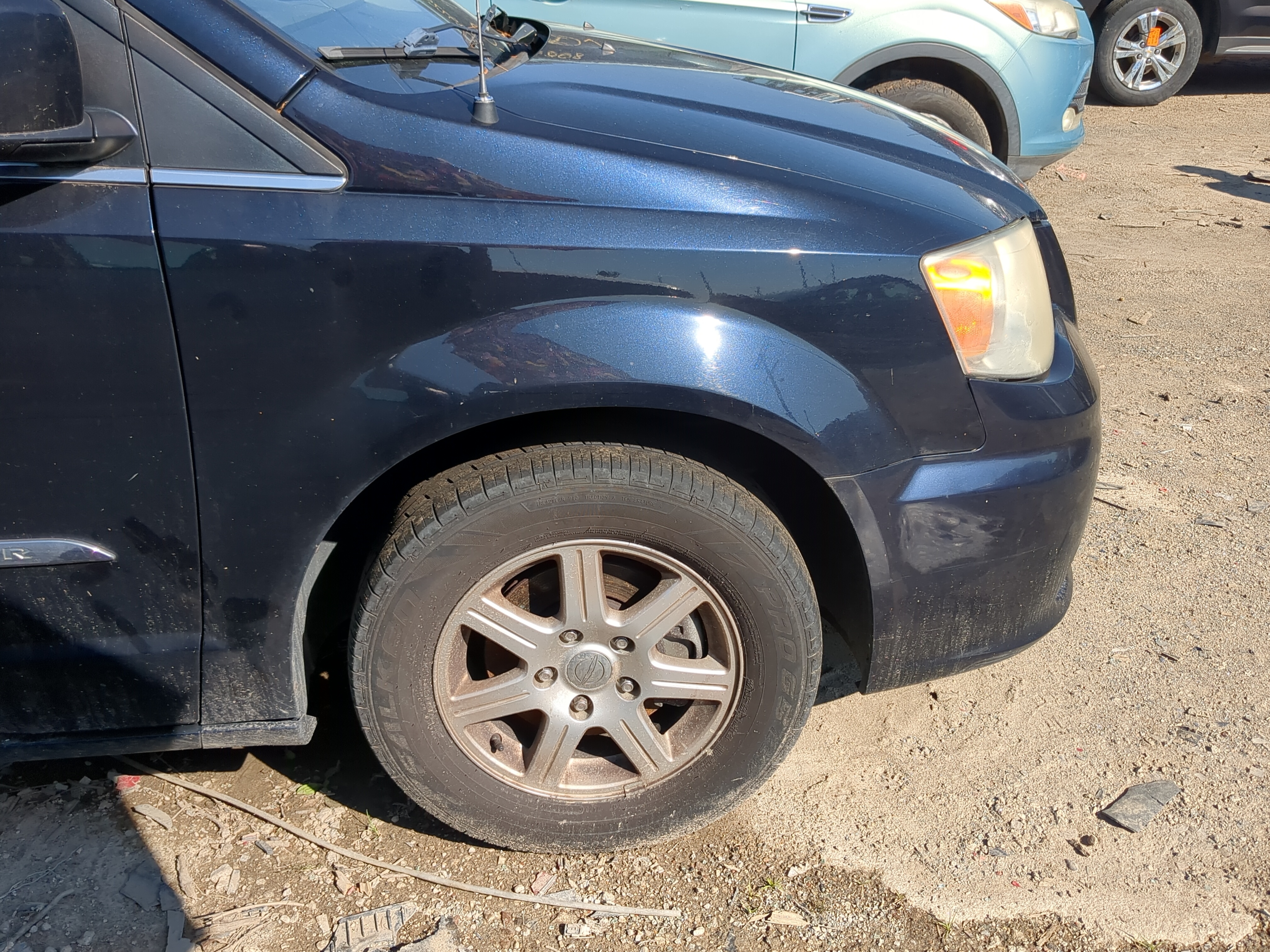 2008-2016 Chrysler Town & Country Passenger Fender 1177804 - Oemusedautoparts1.com