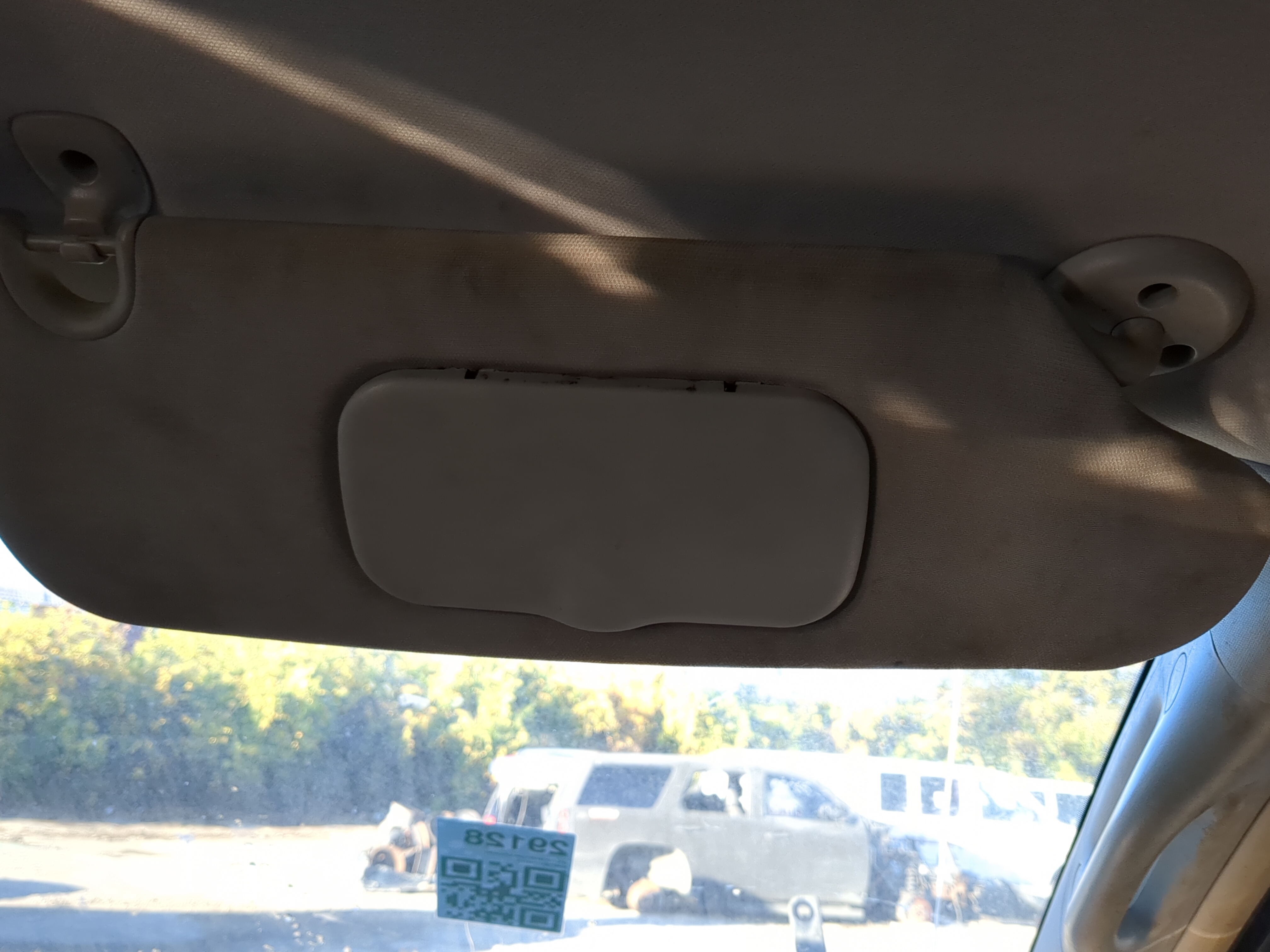 2011 Chrysler Town & Country Passenger Sun Visor Mirror Right Sunvisor 1177848 - Oemusedautoparts1.com