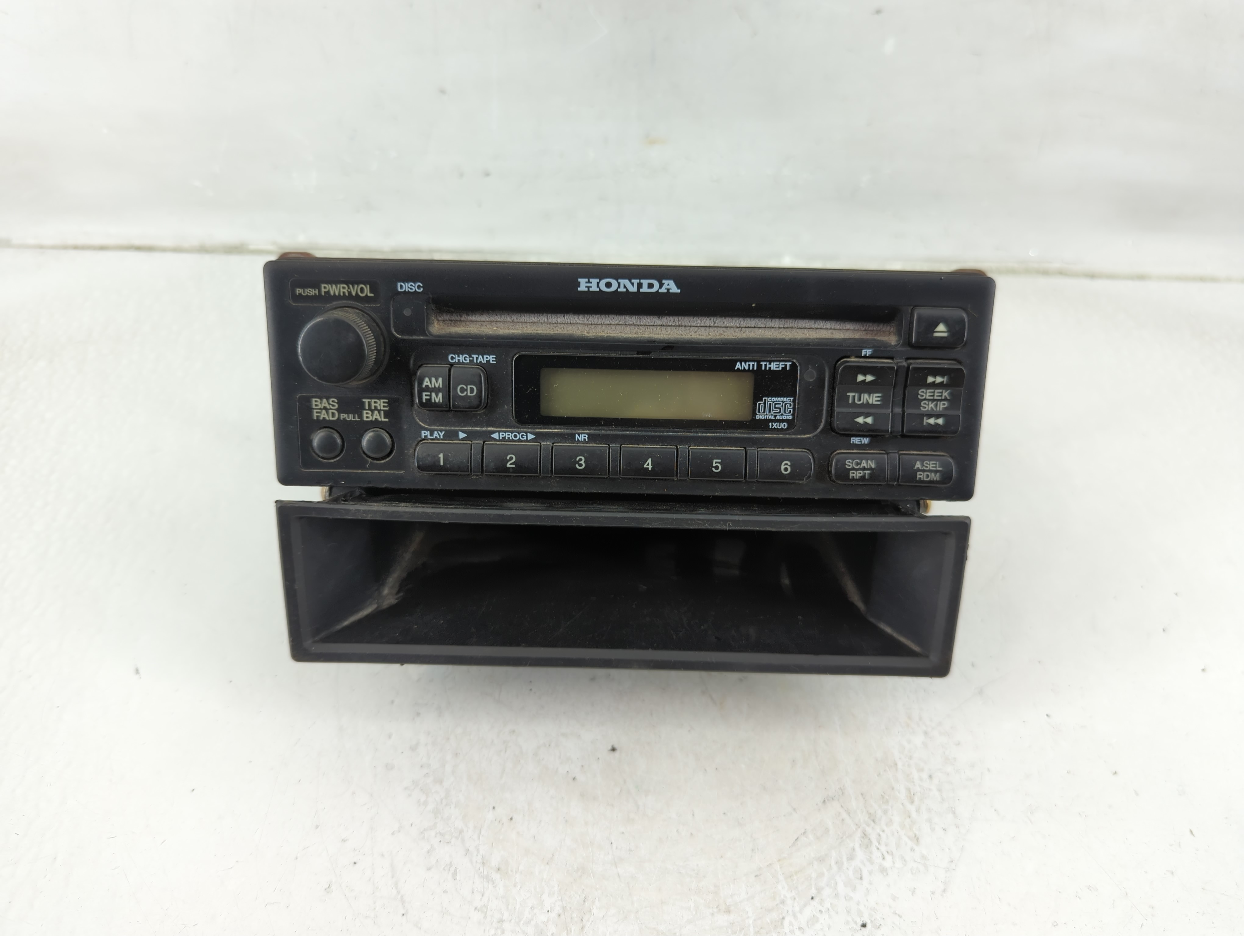 2002-2002 Honda Odyssey Am Fm Cd Player Radio Receiver 1178009 - Oemusedautoparts1.com