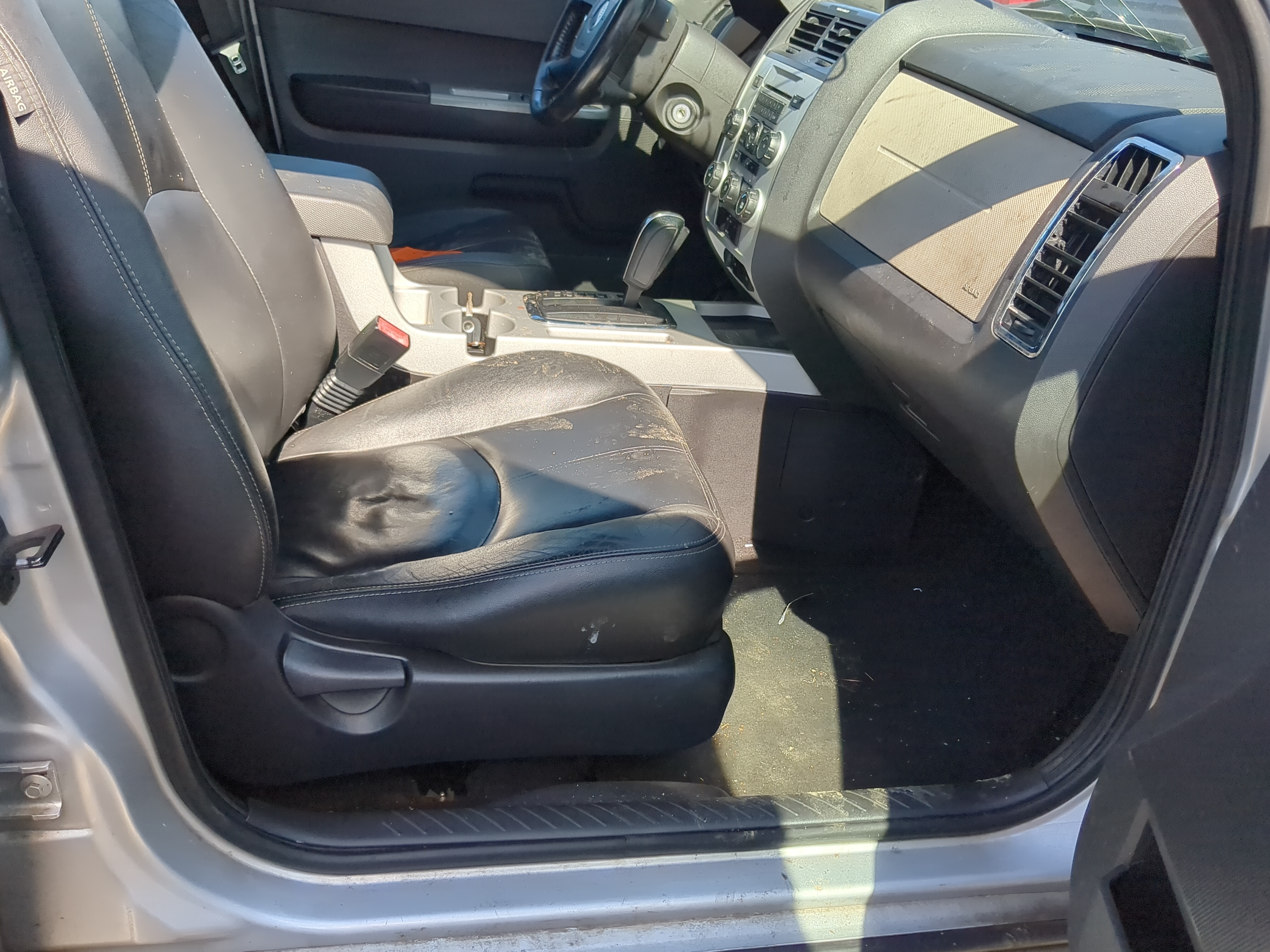 Picture of 2008-2008 Mercury Mariner Passenger Front Seat Oem 1178178