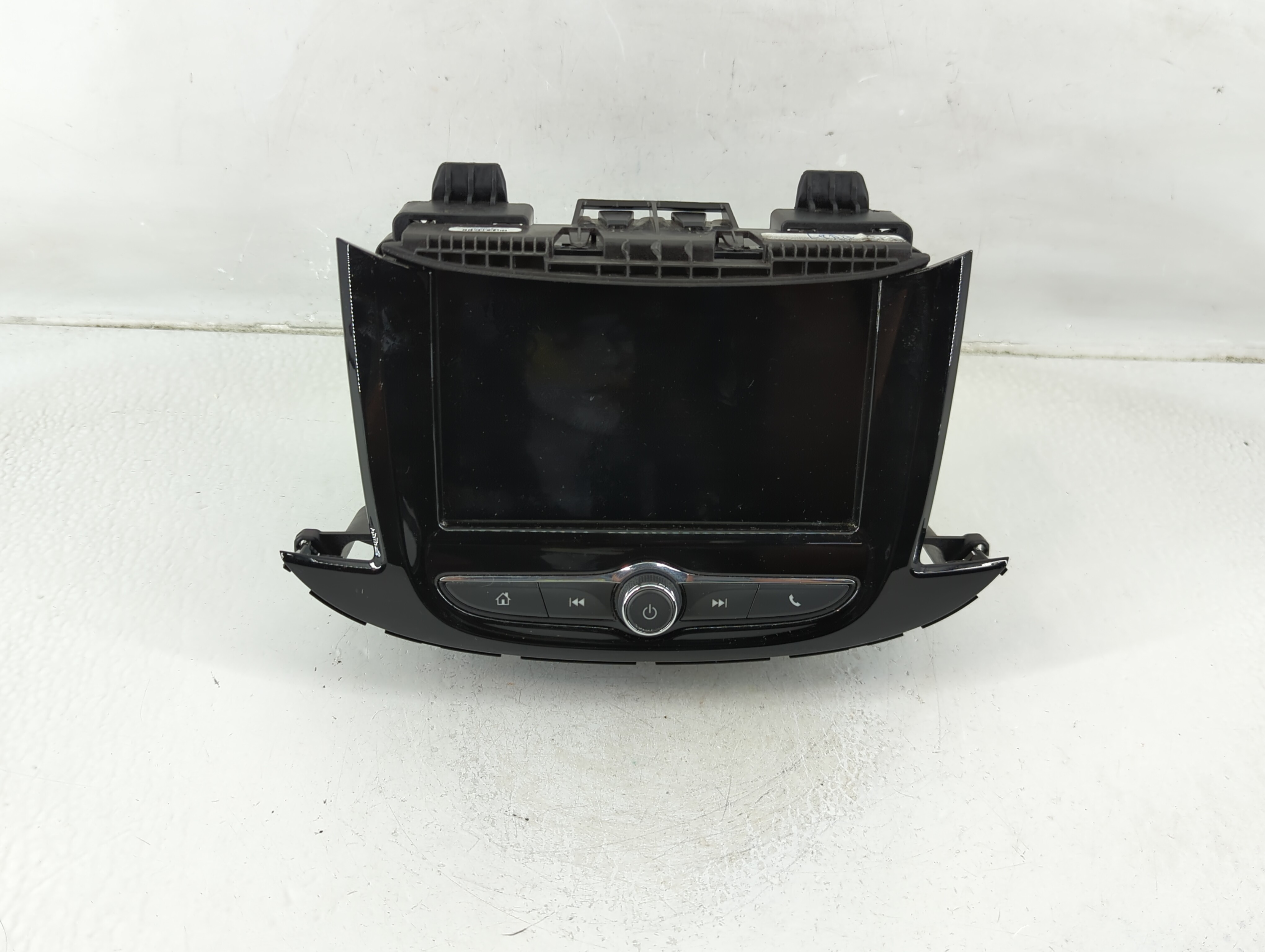 2018-2019 Chevrolet Sonic Am Fm Cd Player Radio Receiver 1178251 - Oemusedautoparts1.com