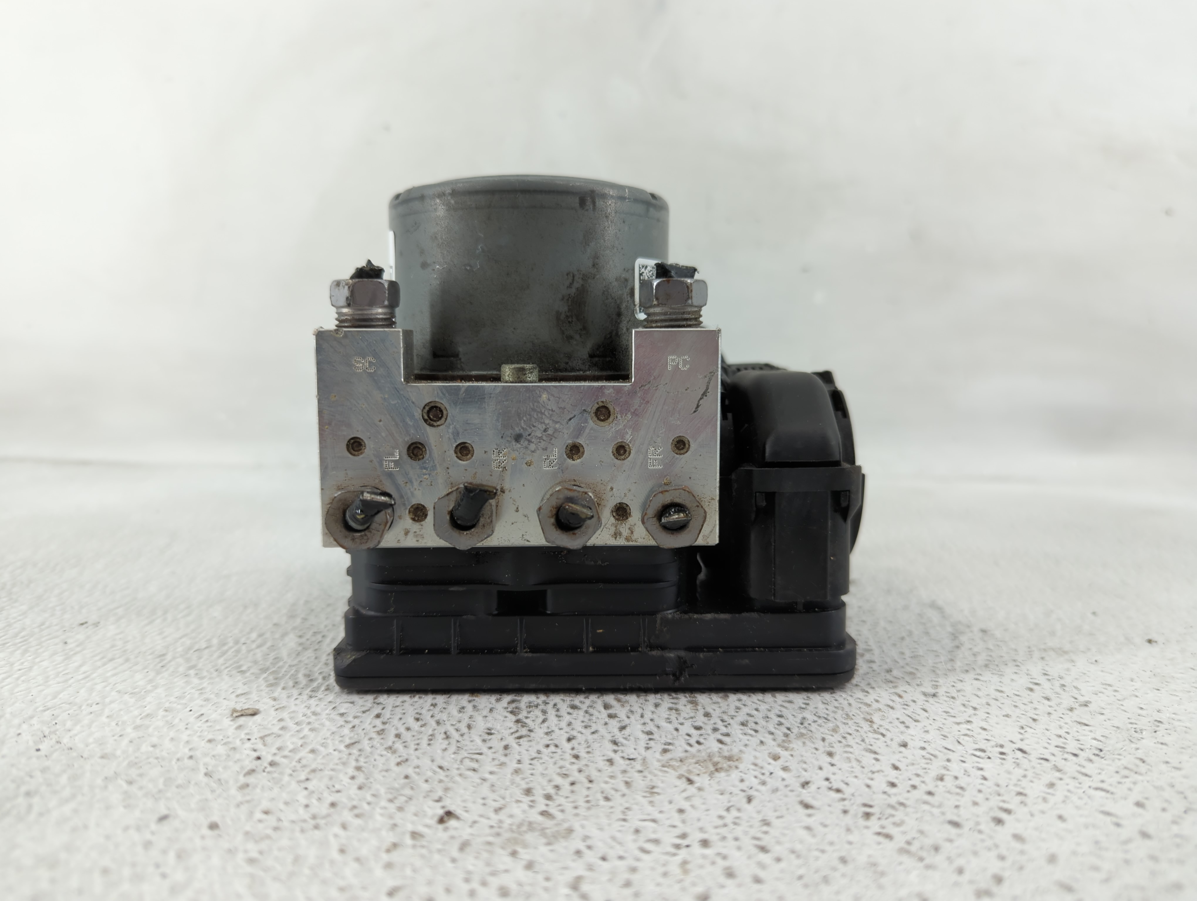 2014-2016 Cadillac Ats Abs Pump Control Module 1178287 - Oemusedautoparts1.com