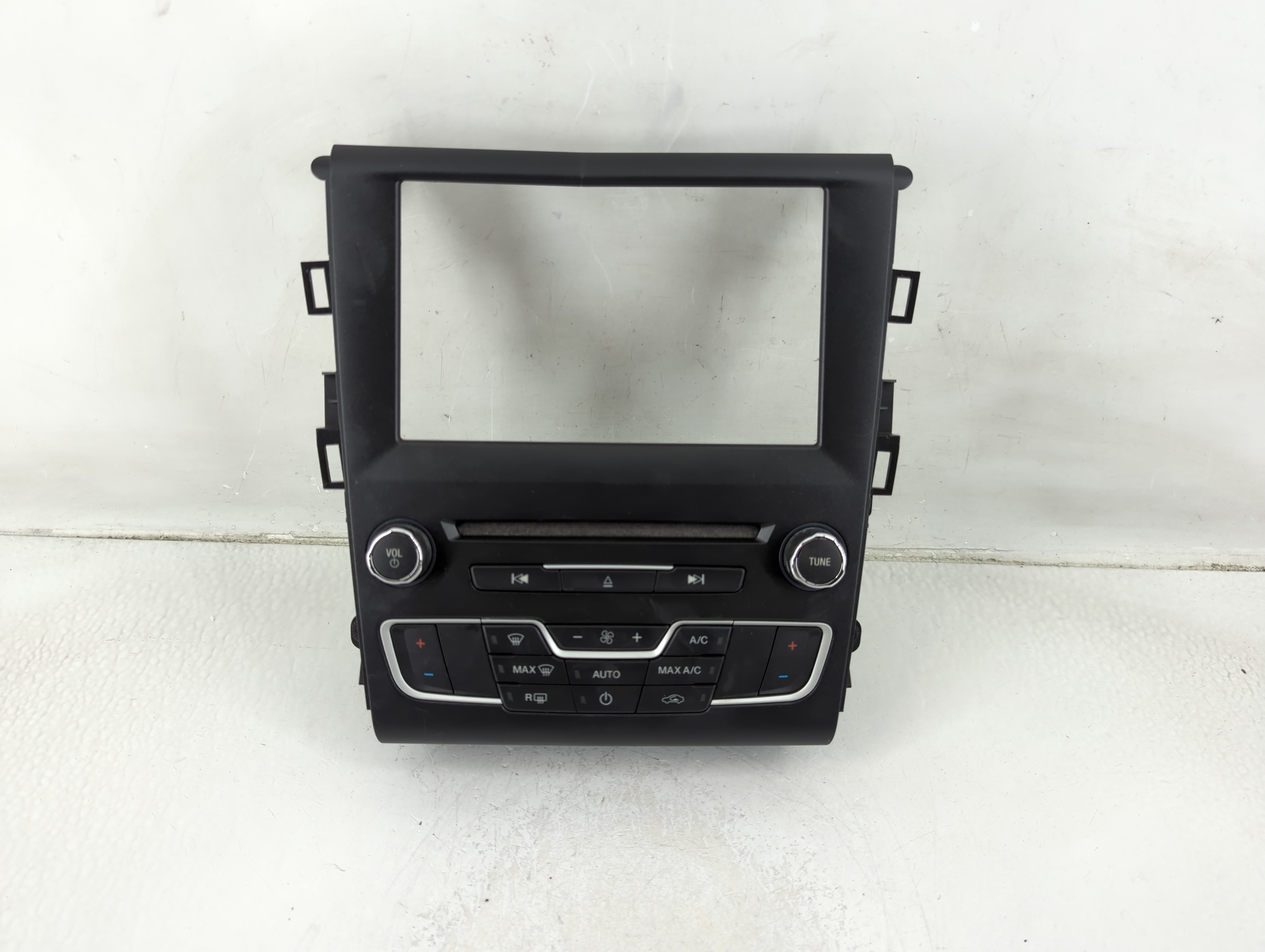 2017-2017 Ford Fusion Radio Control Panel 1178307 - Oemusedautoparts1.com