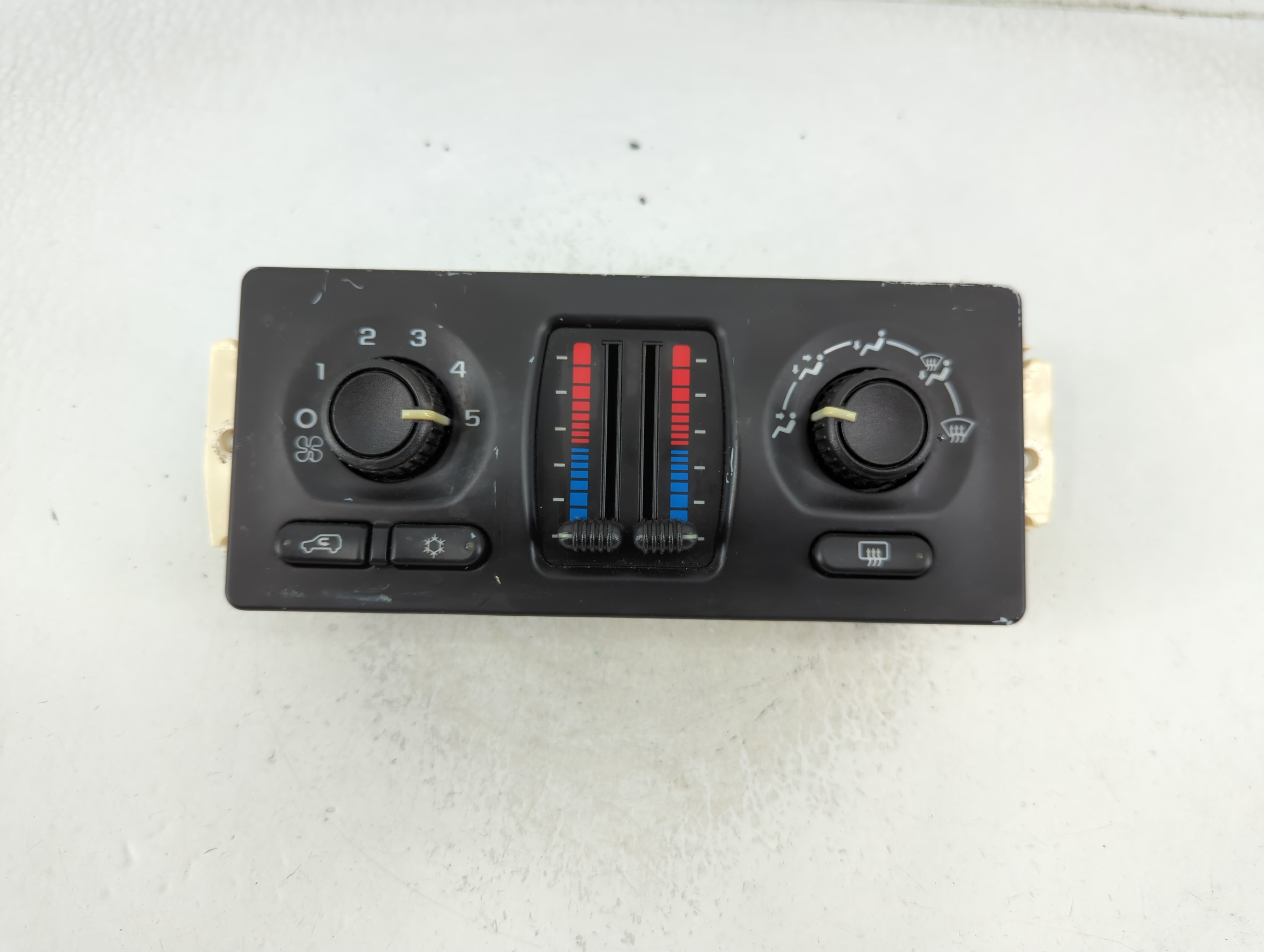 Picture of 2003-2004 Chevrolet Tahoe Ac Heater Climate Control 15107753 1178351