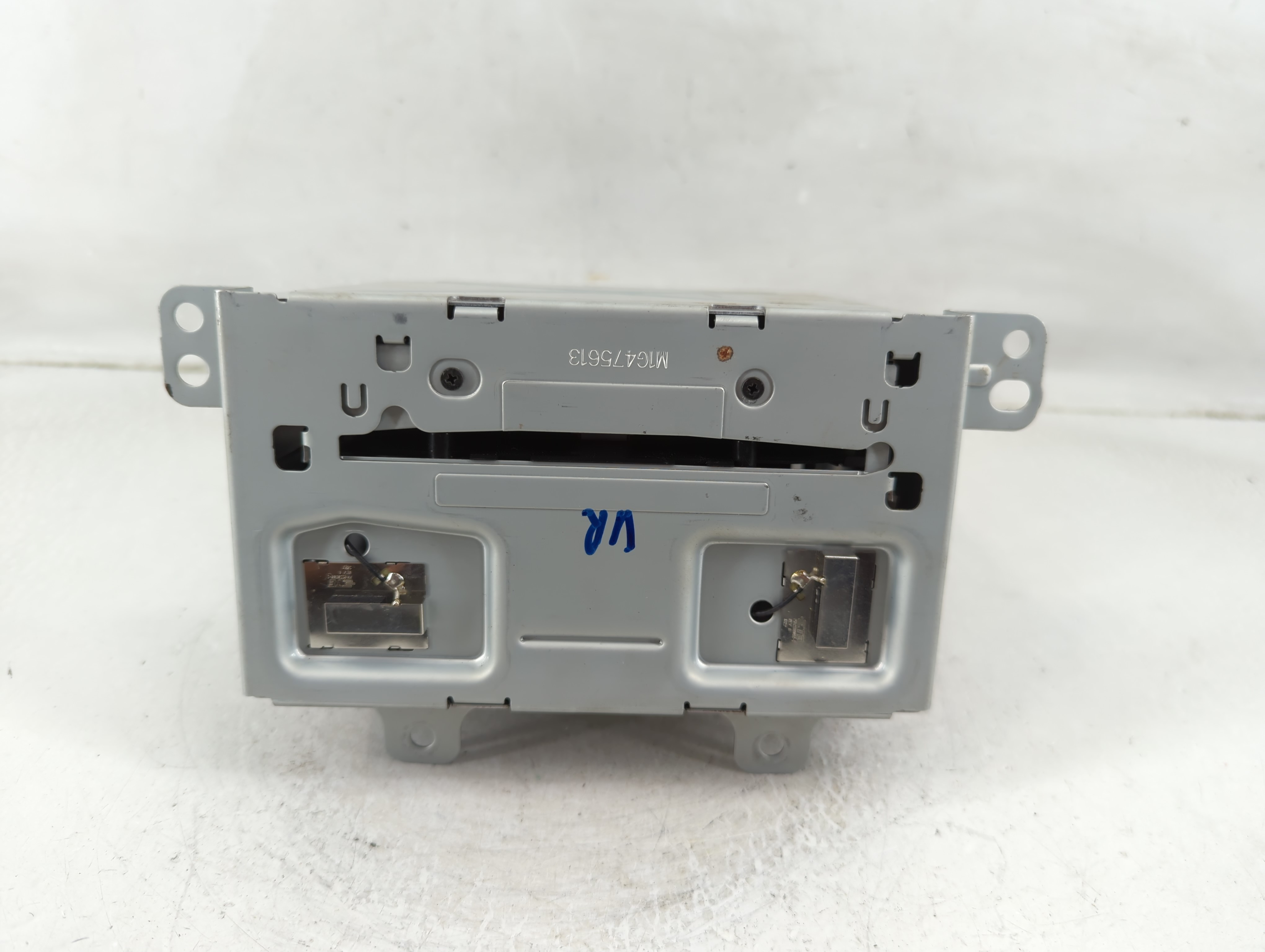 2013-2013 Buick Verano Am Fm Cd Player Radio Receiver 1178365 - Oemusedautoparts1.com