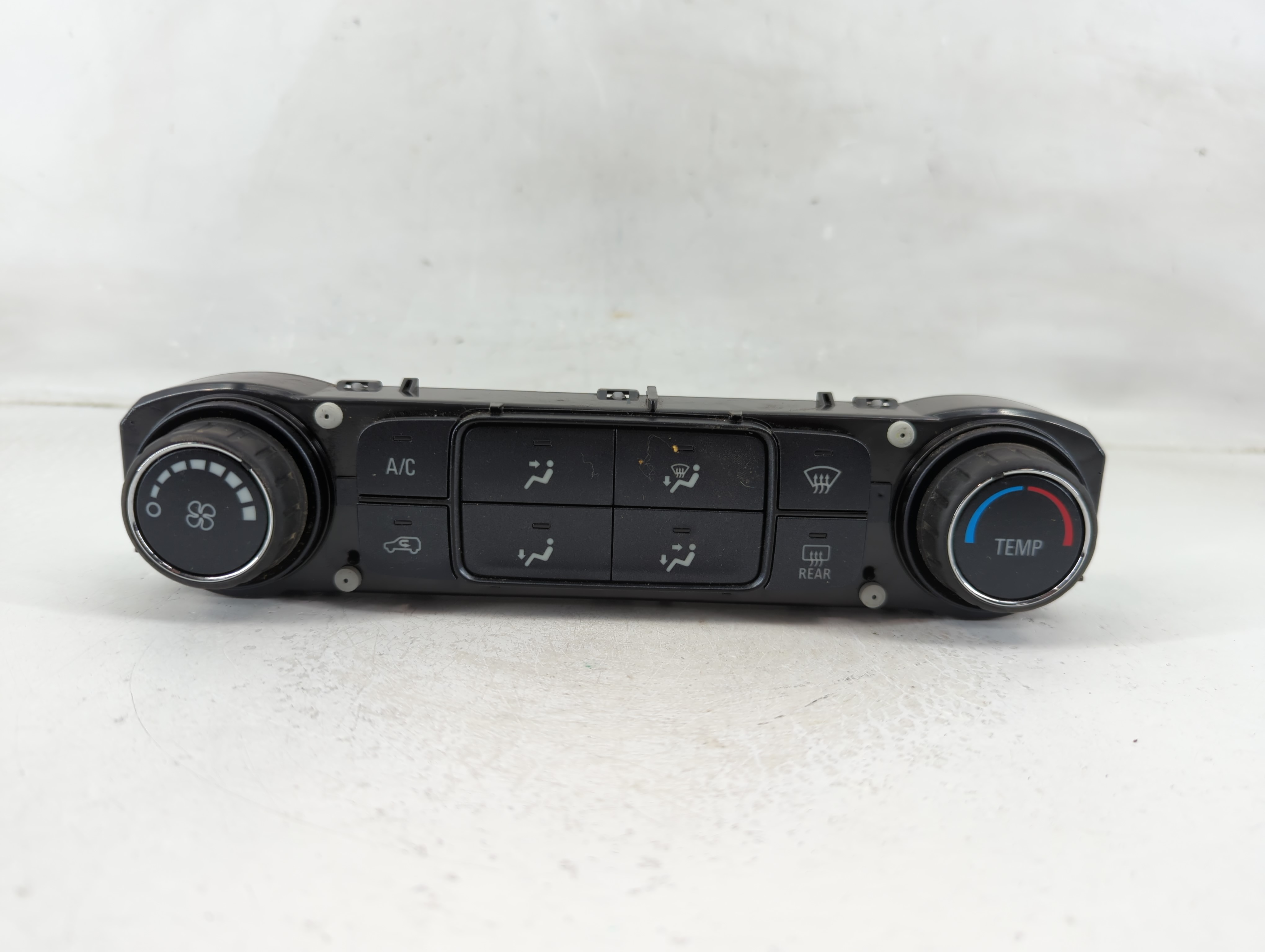 Picture of 2014-2019 Chevrolet Silverado 1500 Ac Heater Climate Control 84199201 1178428