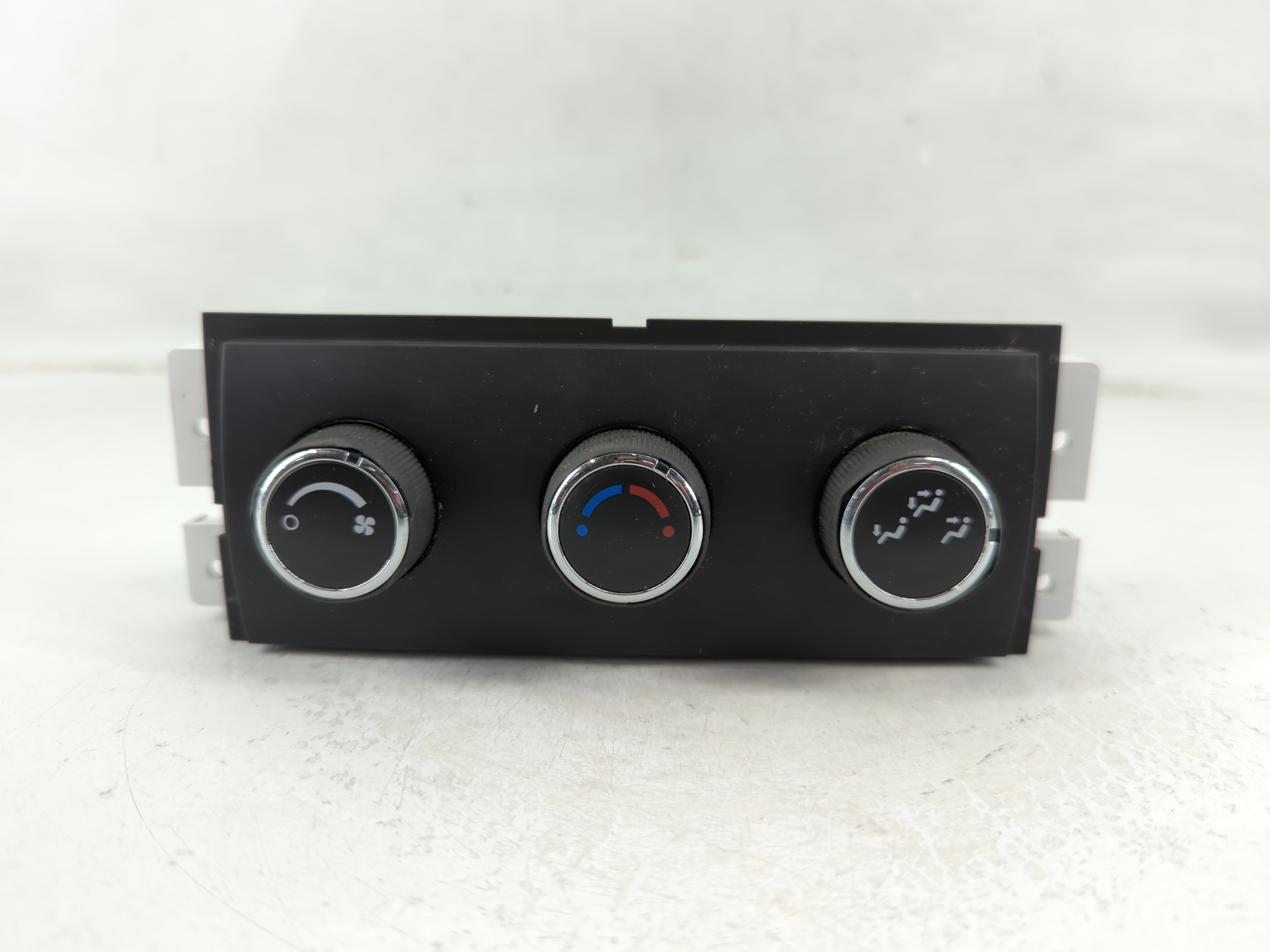 Picture of 2009-2017 Chevrolet Traverse Ac Heater Climate Control 2048861 1178431