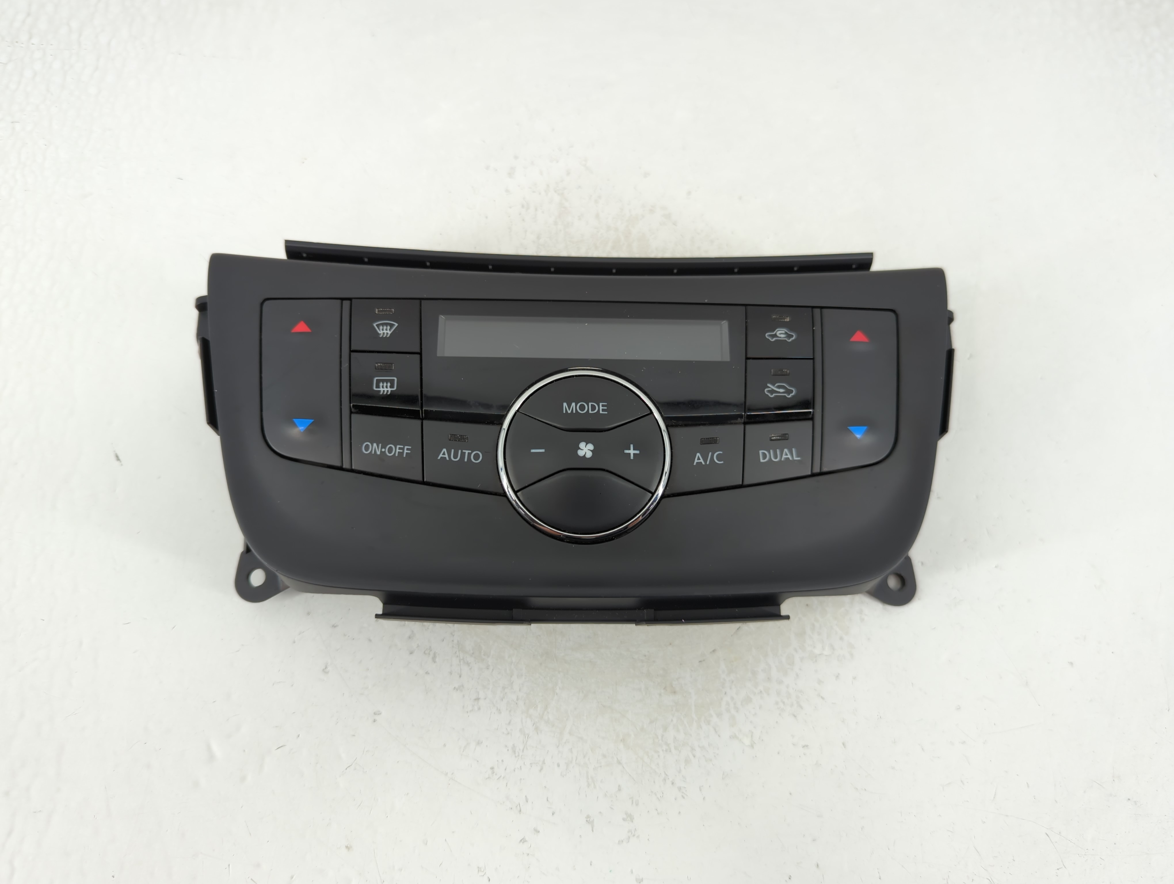 Picture of 2015-2019 Nissan Sentra Ac Heater Climate Control 27500 4at4a 1178439
