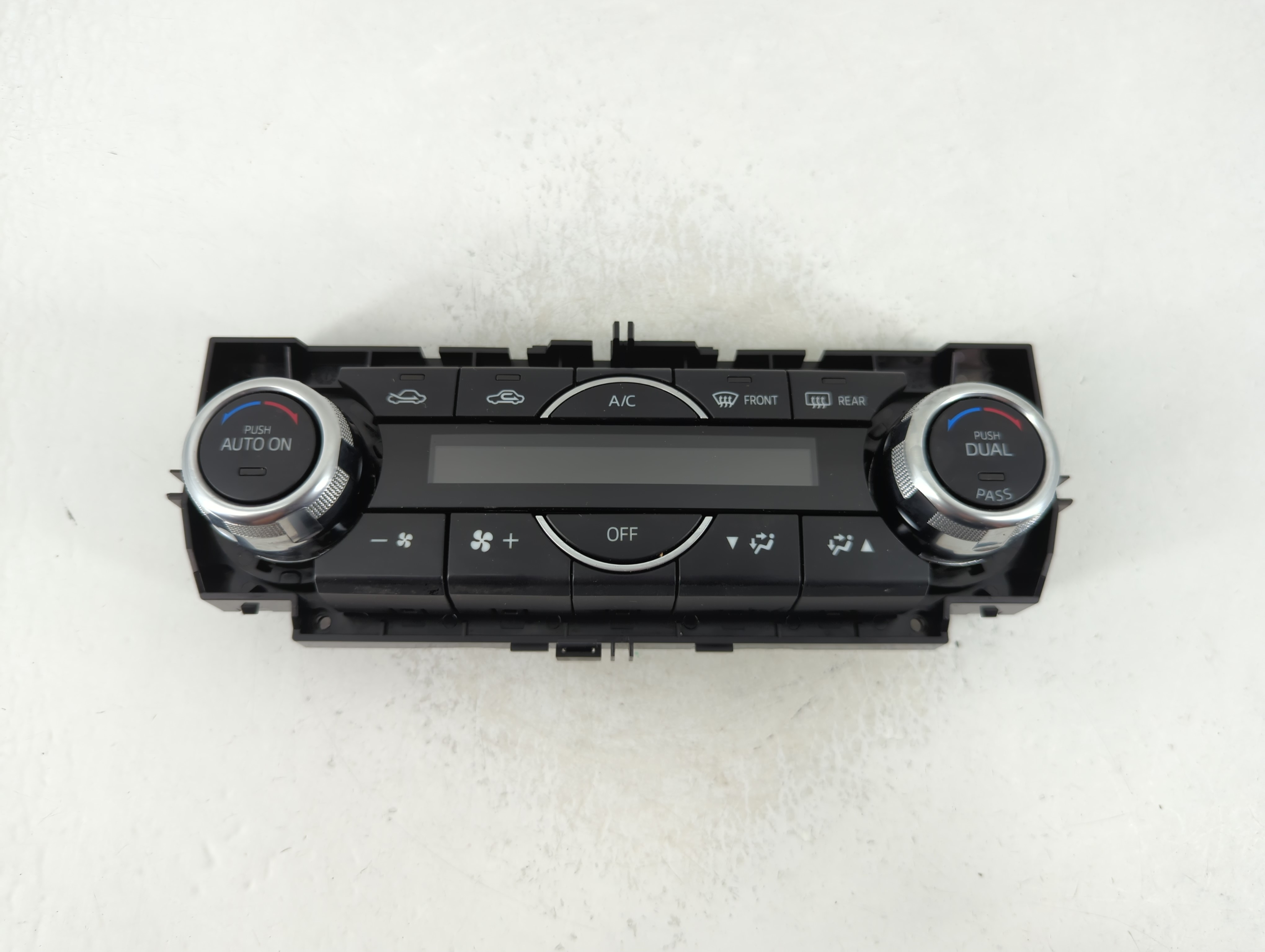 Picture of 2017-2018 Mazda 3 Ac Heater Climate Control K4000 8a29d 1178440