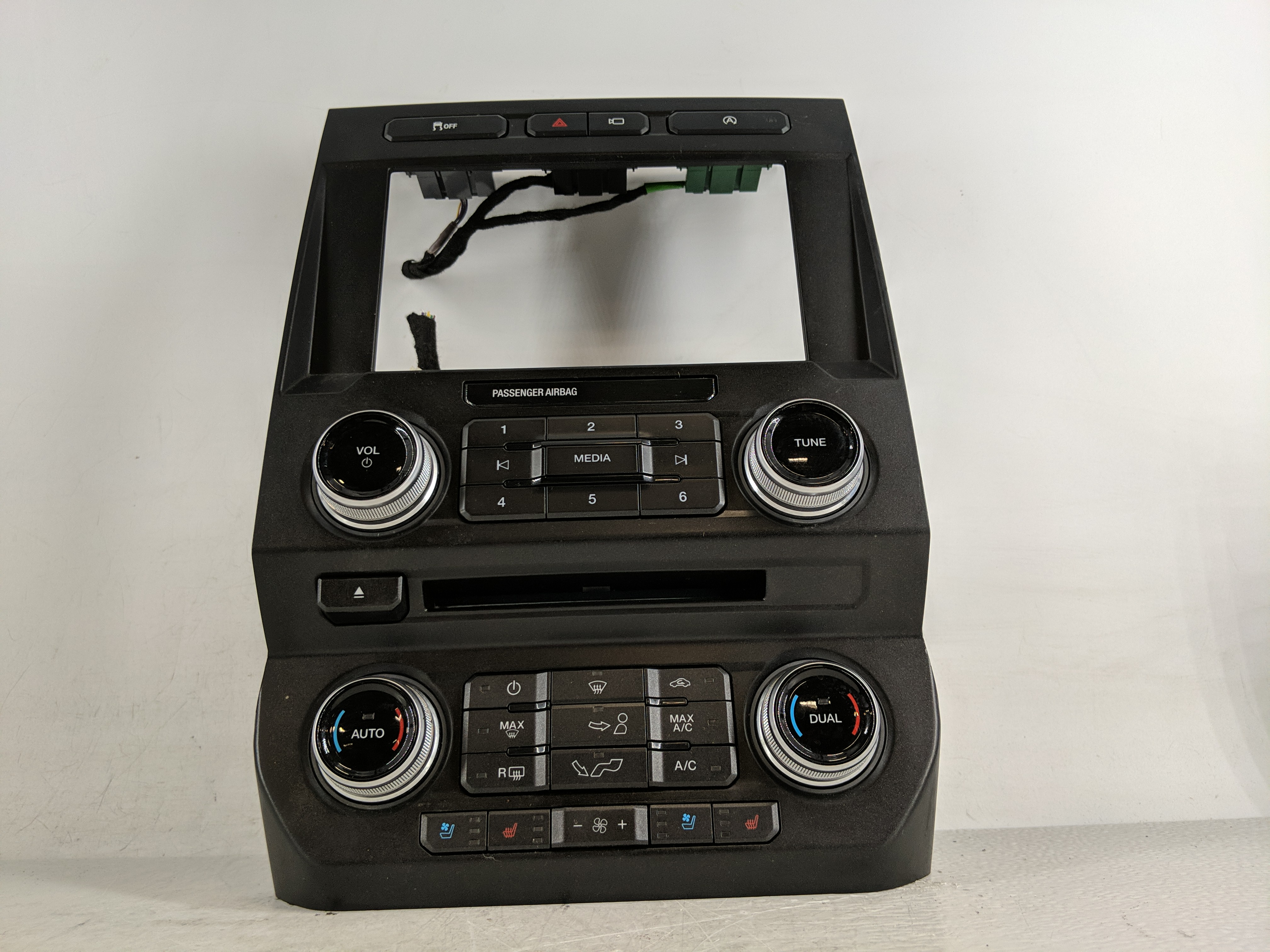 2018-2018 Ford F-150 Am Fm Cd Player Radio Receiver 1178451 - Oemusedautoparts1.com